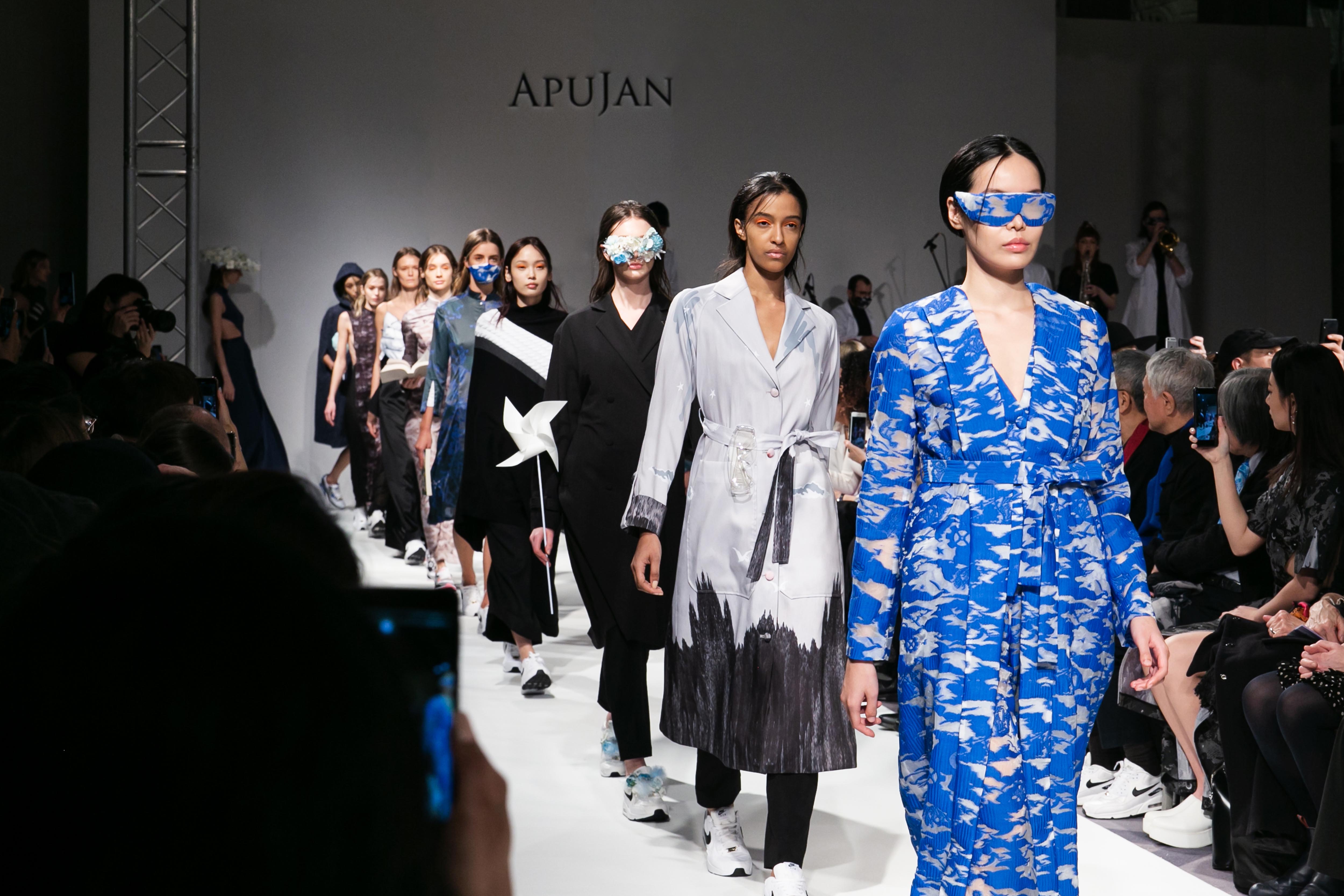「雲的製造所」結合復古與科幻。（APUJAN提供）