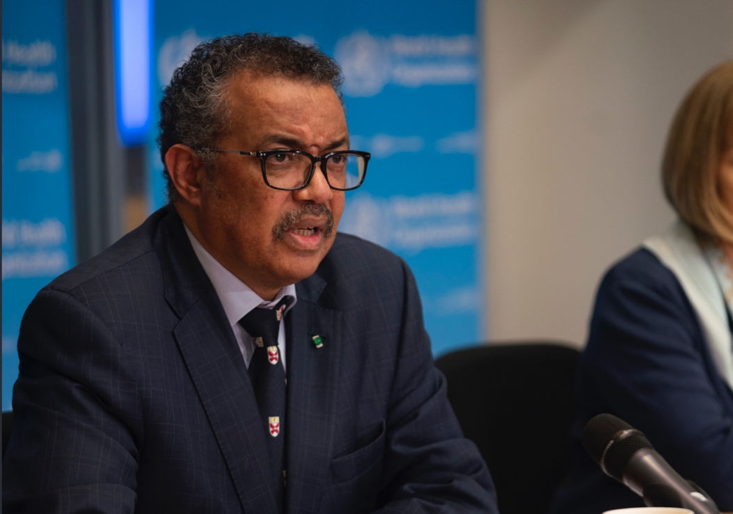 世界衛生組織祕書長譚德塞昨召開記者會說明新冠肺炎疫情。（翻攝自WHO推特）