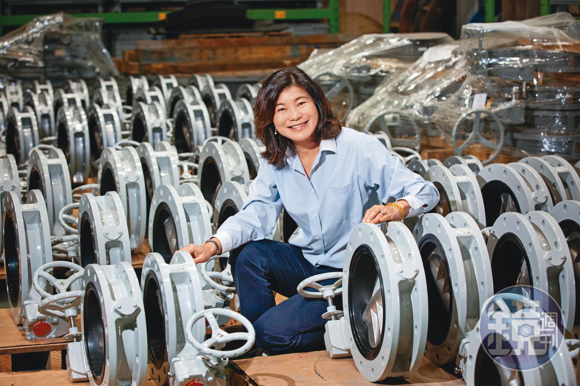 業務起家的錢佩玲，是捷流閥業的銷售扛霸子，台灣製造業前500大企業都是其客戶，去年年營收23.8億元，穩居「台灣閥王」寶座。