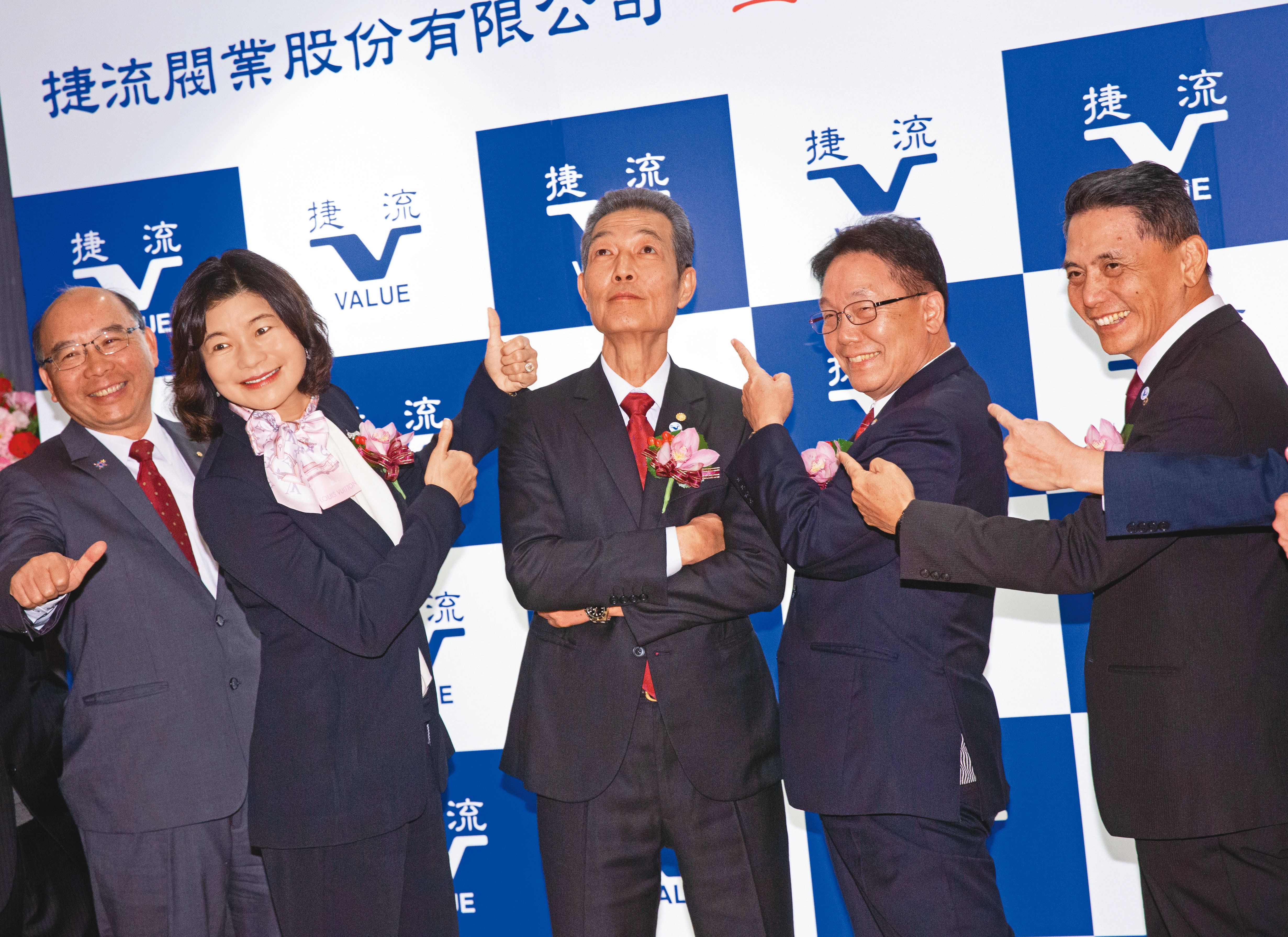 錢佩玲（左起）、楊大中、陳斌超、陳宗曉分工合作，建立深厚革命情感。