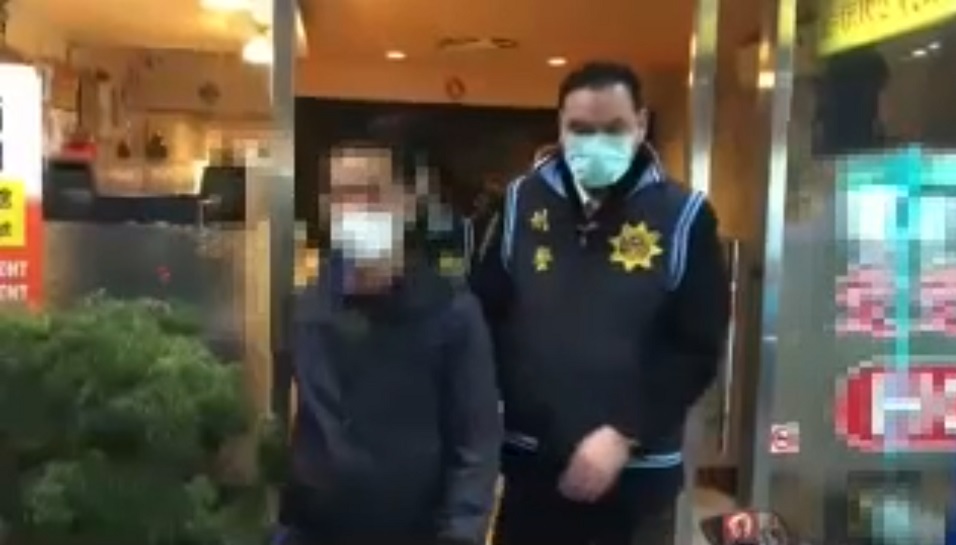 新莊男子郭富文居家檢疫失聯，警在中壢旅館找到人。（翻攝畫面）