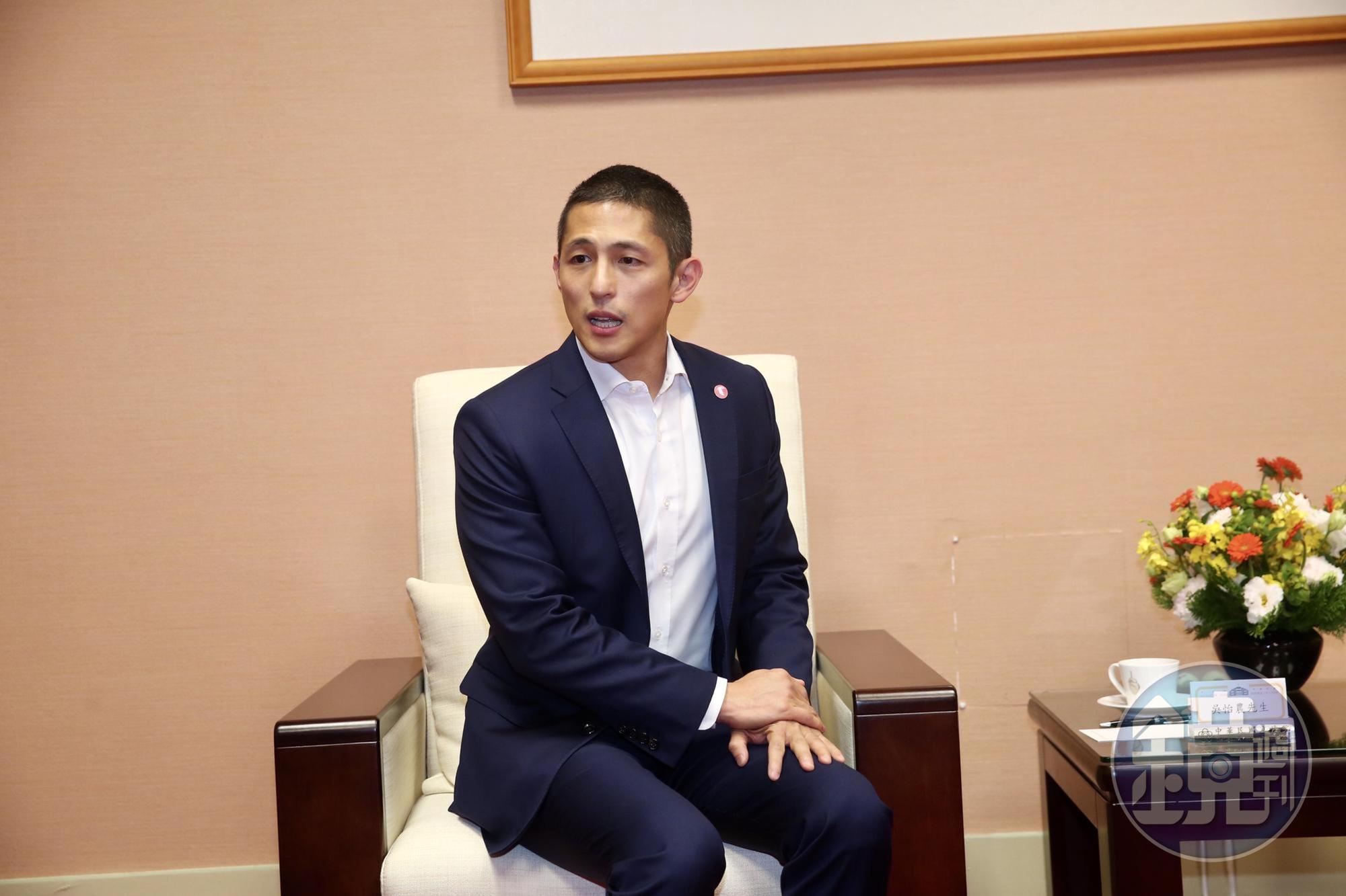 吳怡農將成立以國防議題為主軸的民間社團,未來規劃主持網路節目來倡議相關議題。