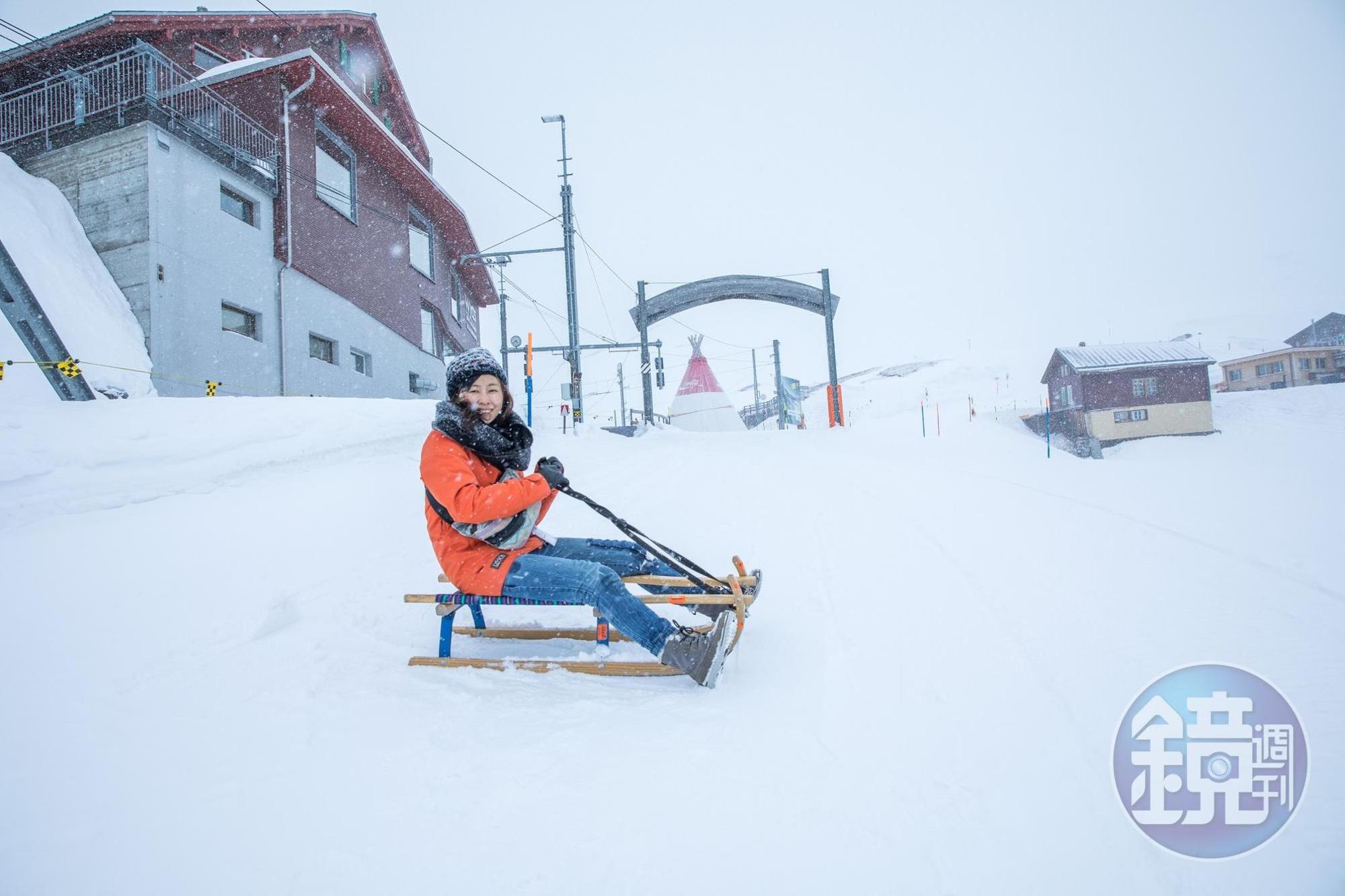 冬季時能在此滑雪或玩雪。