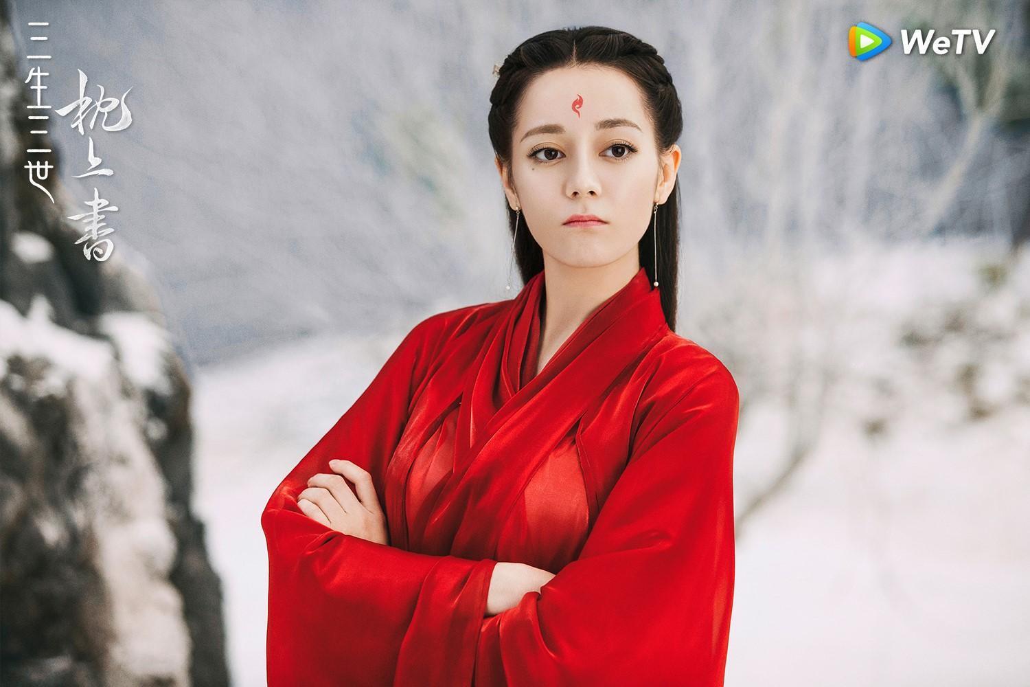 迪麗熱巴自曝兒時乖巧貼心。（WeTV提供）