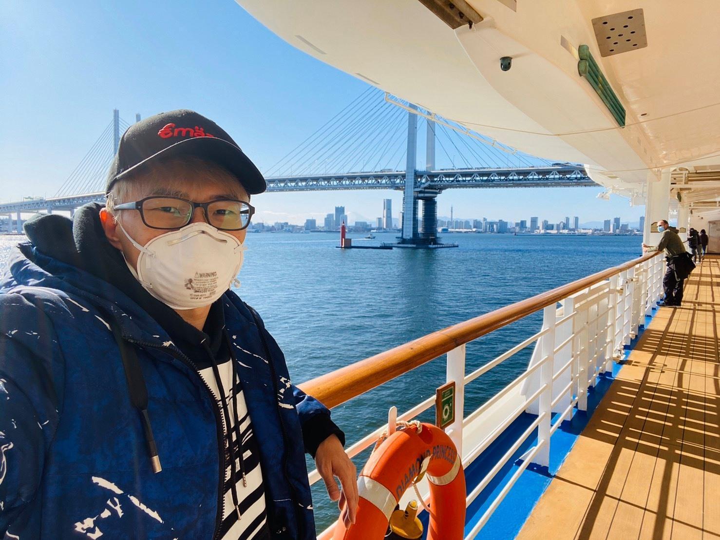 魔術師陳日昇於臉書求救，強調日本檢疫速度太緩慢，他至今還未收到檢驗報告，很可能會趕不上明日返台包機。（翻攝自陳日昇臉書粉專）
