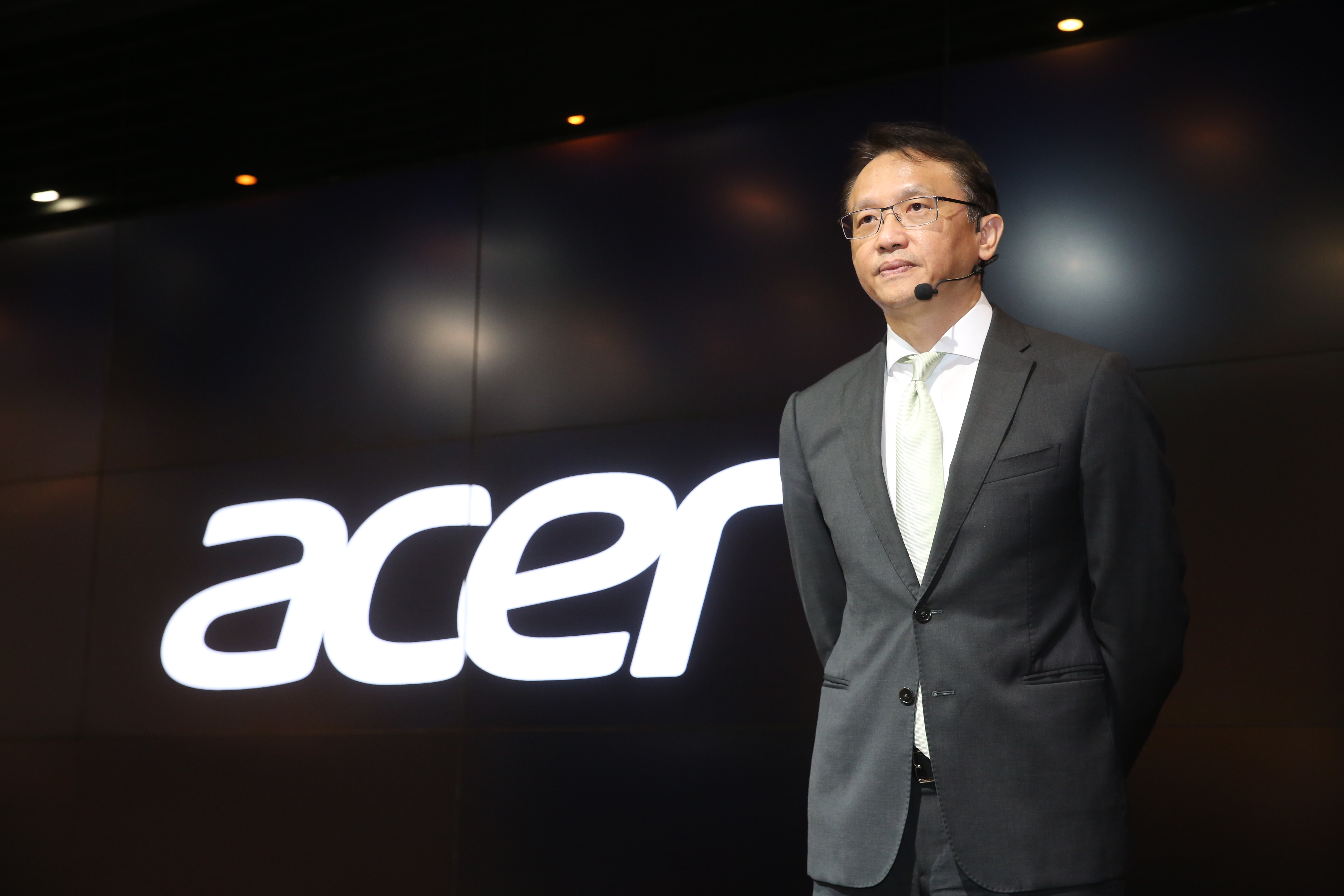 宏碁董事長陳俊聖認為，預期因疫情而影響的上半年終端需求，下半年將迎來爆發性反彈。