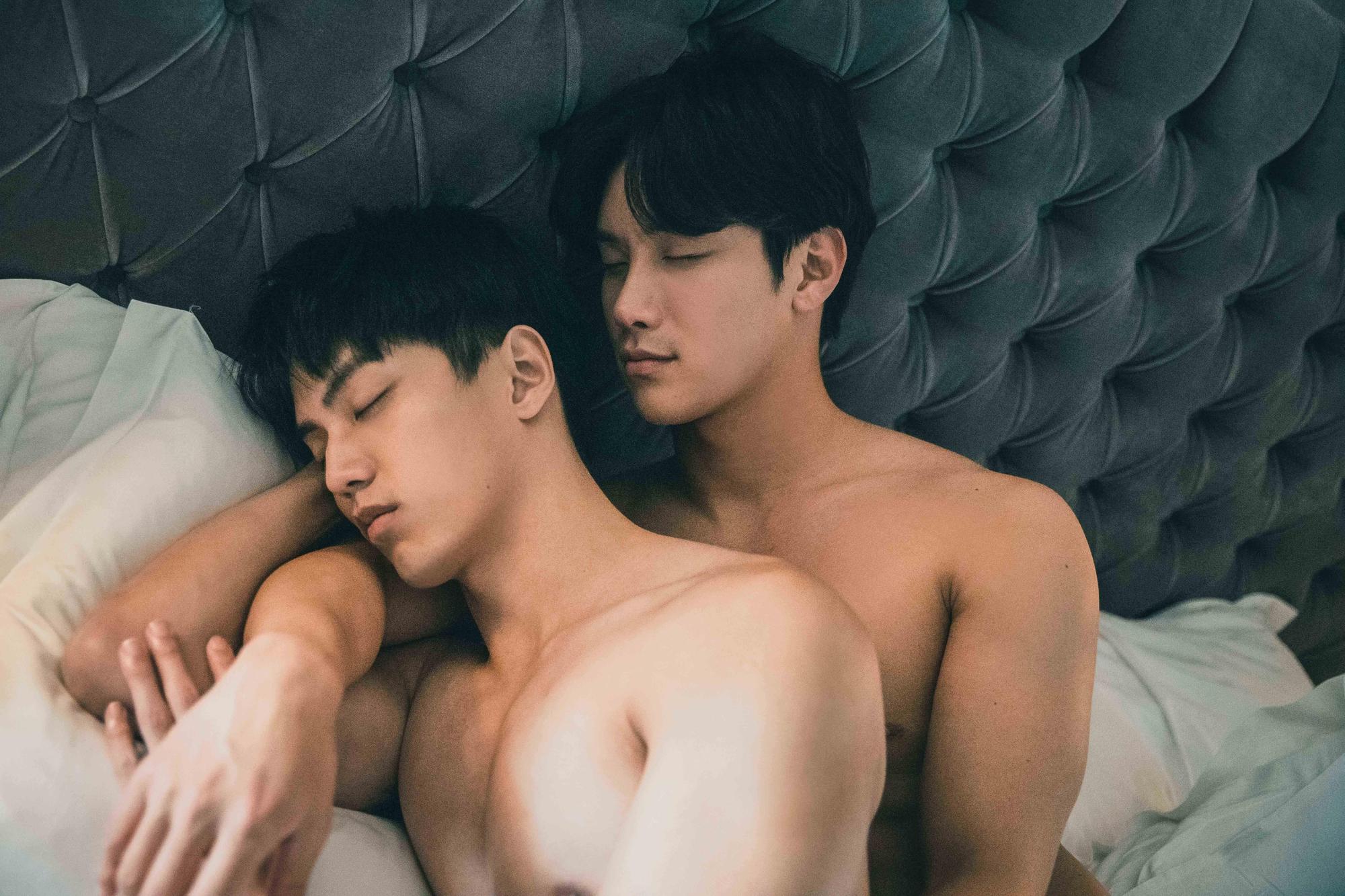 李時剛、徐謀俊在《2020因為愛你》大秀韓文,讓觀眾誤以為在看韓劇。(達騰娛樂提供)