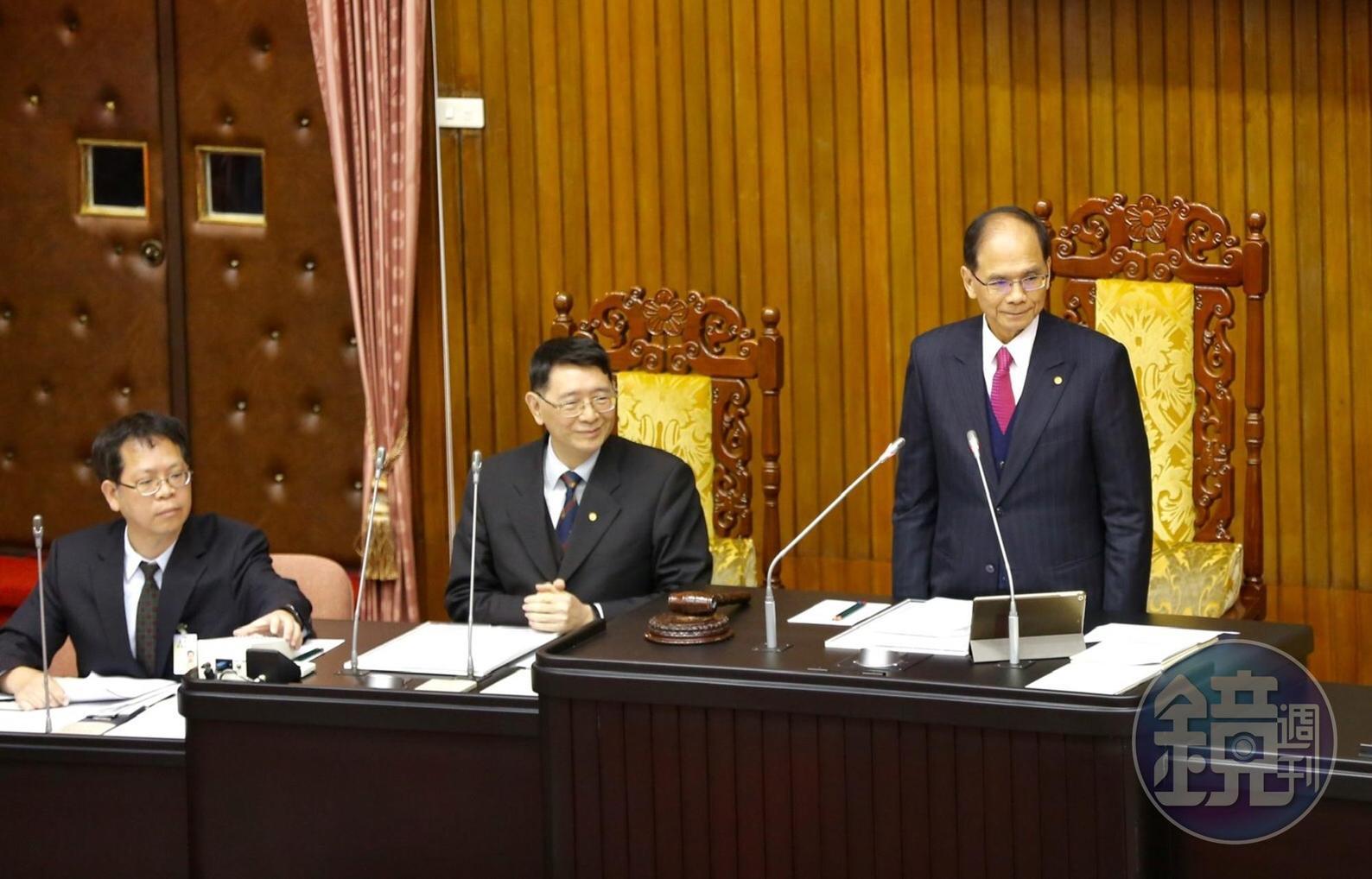 立法院長游錫堃第一次主持立法院院會。