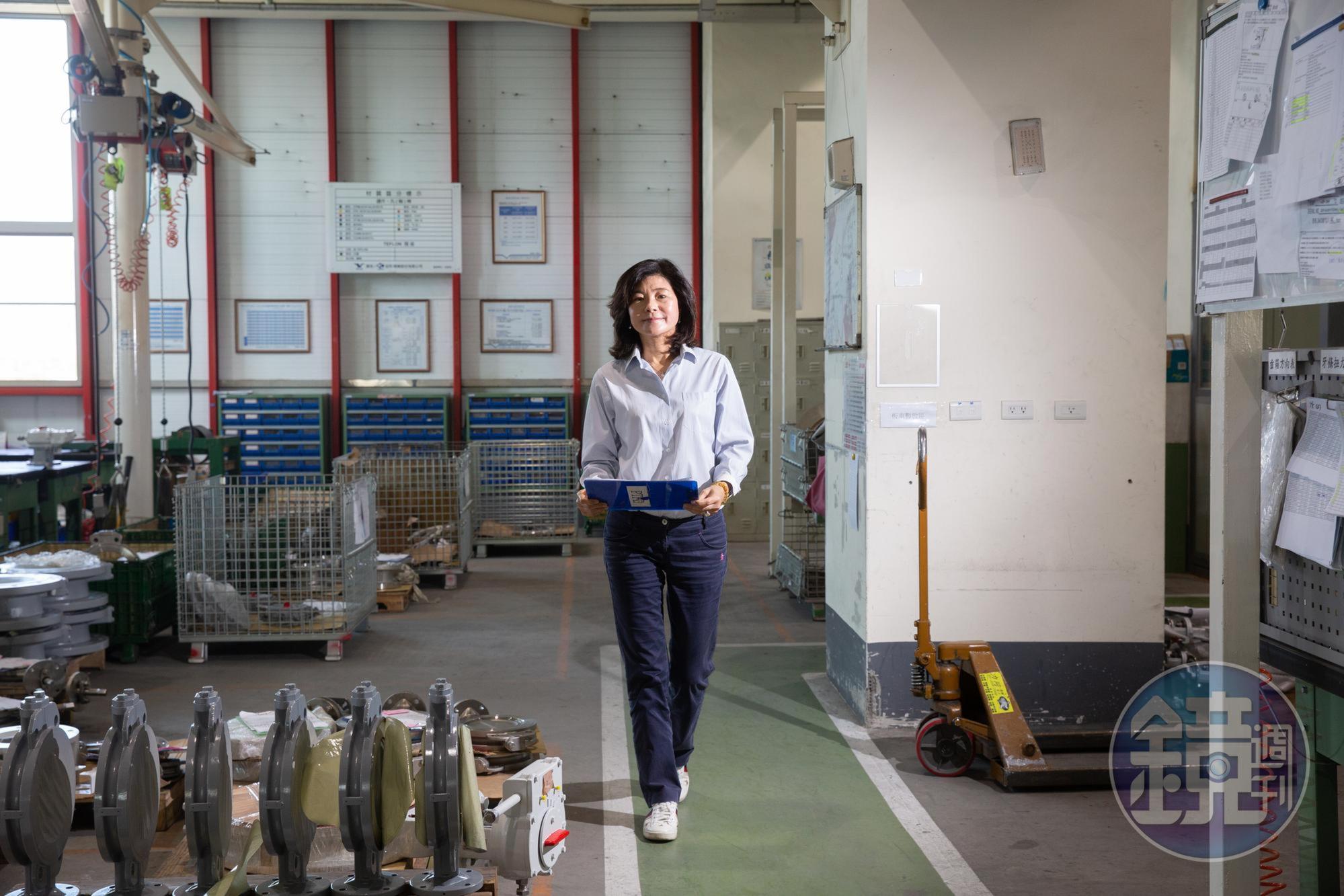 錢佩玲27歲才入行,從菜鳥業務做起,靠著勤能補拙闖出一片天。