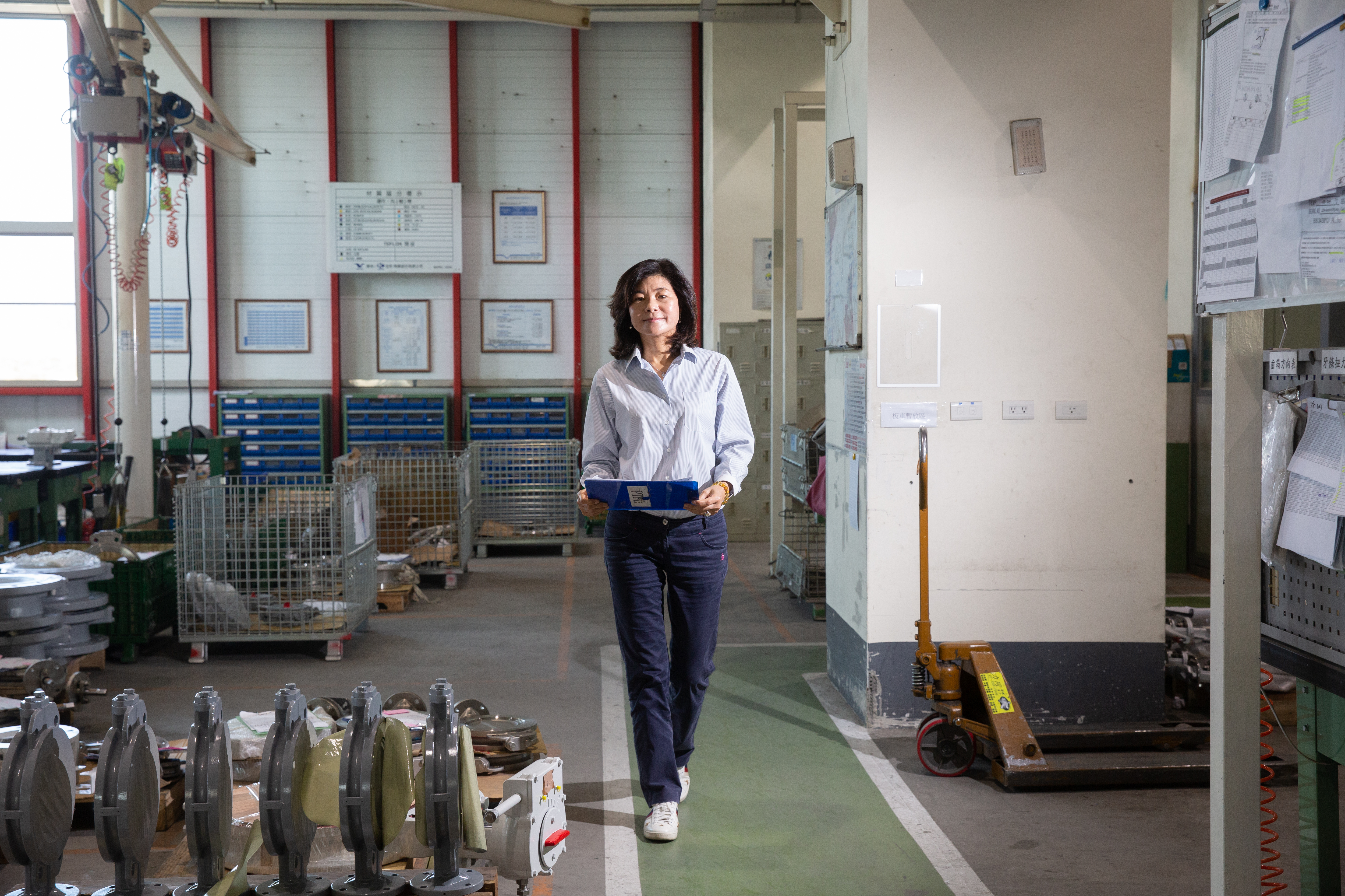 錢佩玲27歲才入行，從菜鳥業務做起，靠著勤能補拙闖出一片天。