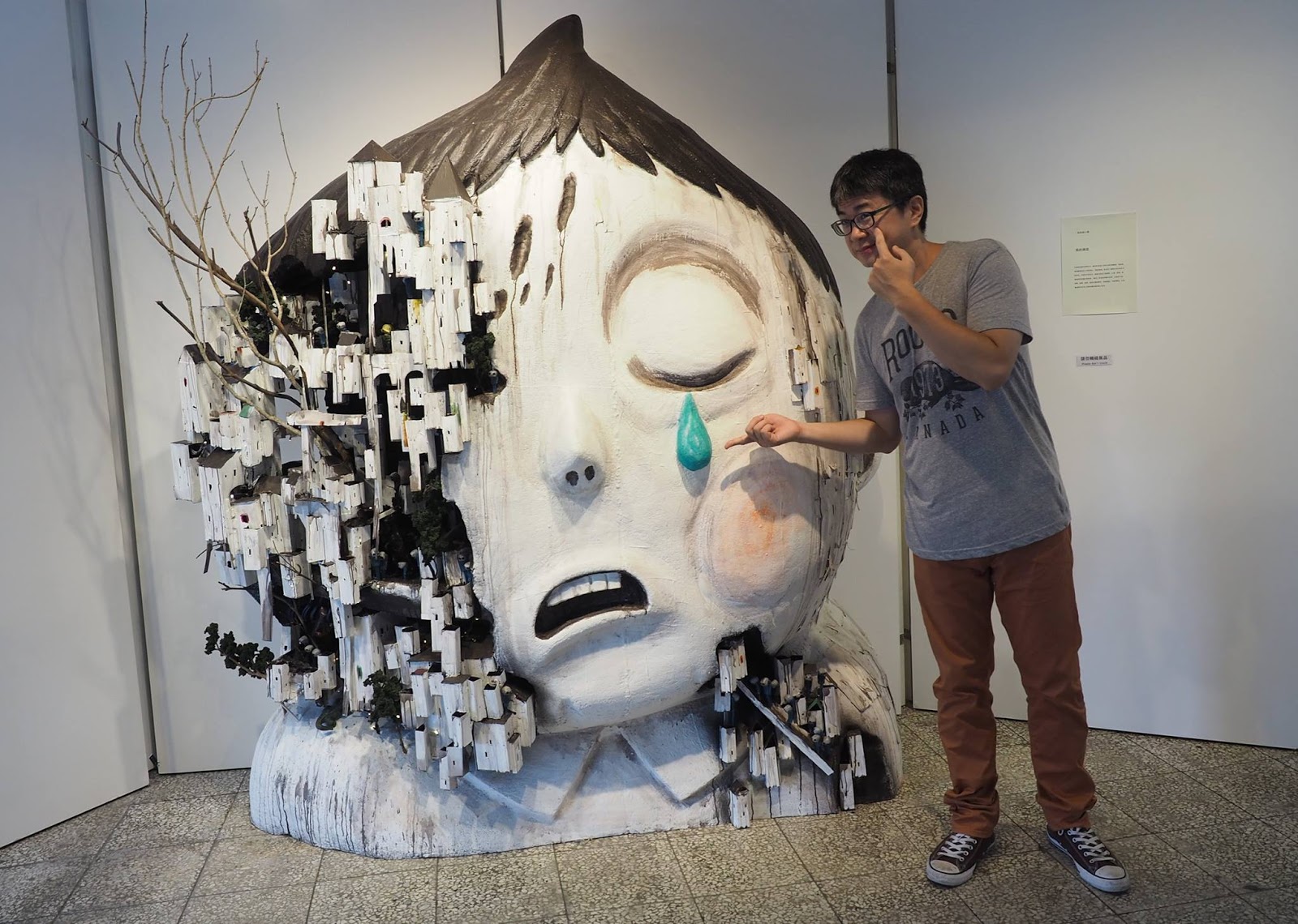 王登鈺擁有30年的動畫繪製與創作經驗,作品橫跨立體裝置、平面插畫、漫畫、動畫等。(翻攝自新竹市鐵道藝術村臉書)