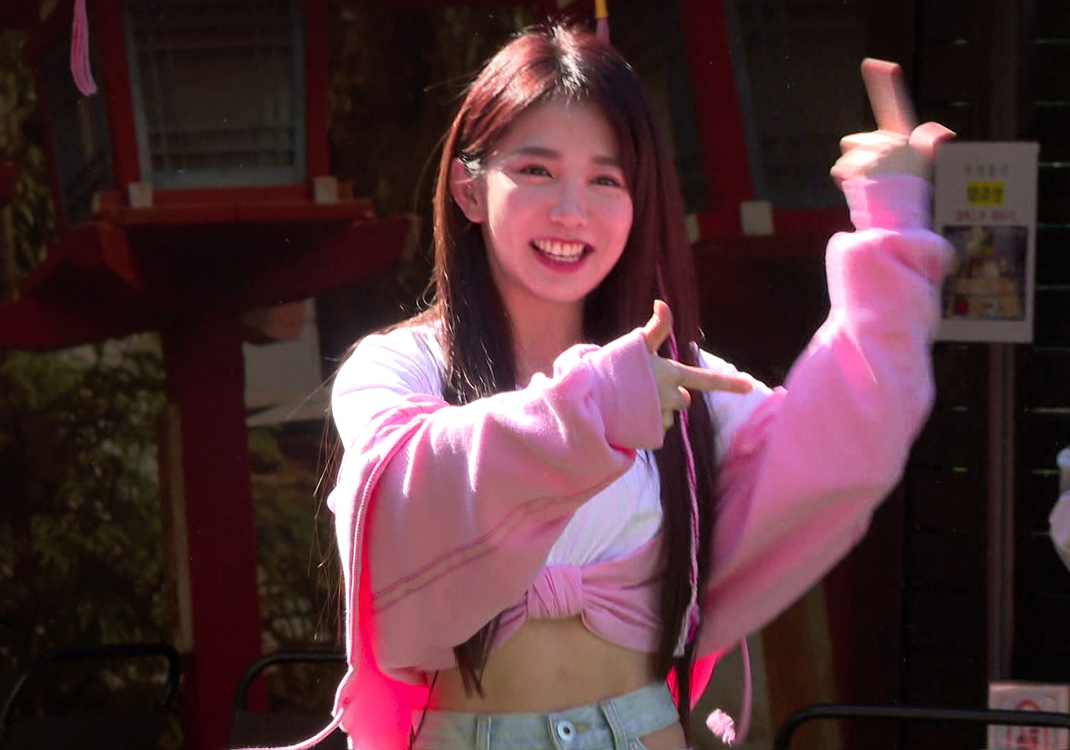 郭書瑤為宣傳新的音樂作品，特地參加《綜藝3國智》錄影。（台視提供）