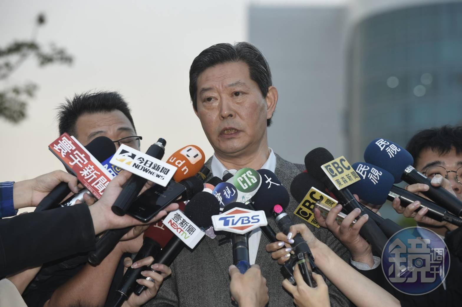 前總統李登輝辦公室主任王燕軍傍晚出面受訪,說明李登輝病況。