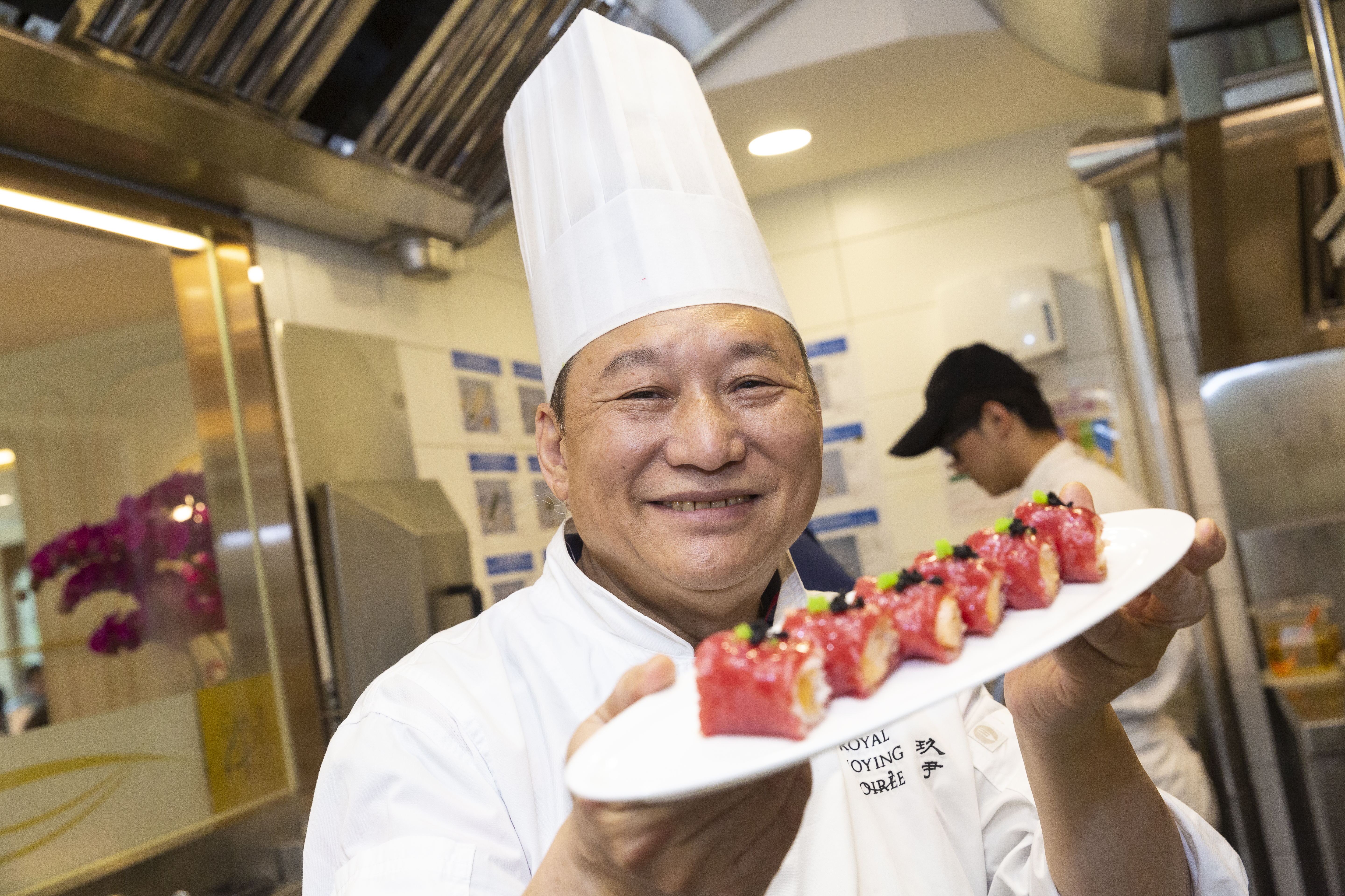 顏瓊姿找來港點界第一把手李一龍師傅掌杓,以龍蝦、魚子等食材入菜,打造精品級的港點。