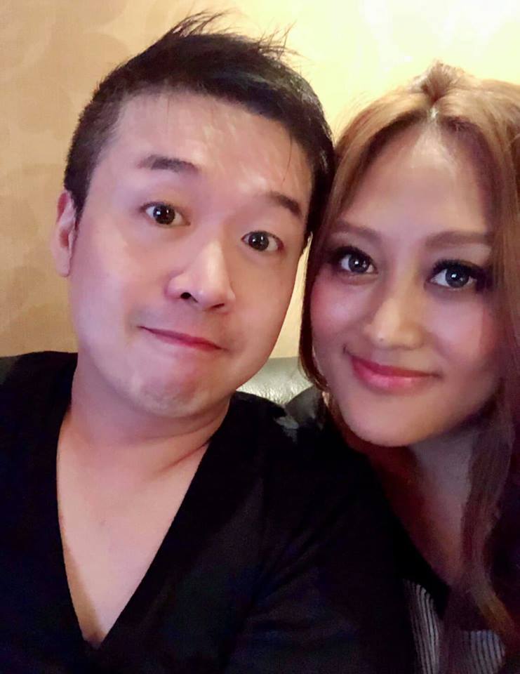 家家的洪姓前男友在臉書貼出兩人親密合照，打臉家家及其公司對兩人分手始末的說法。（翻攝自Kevin臉書）