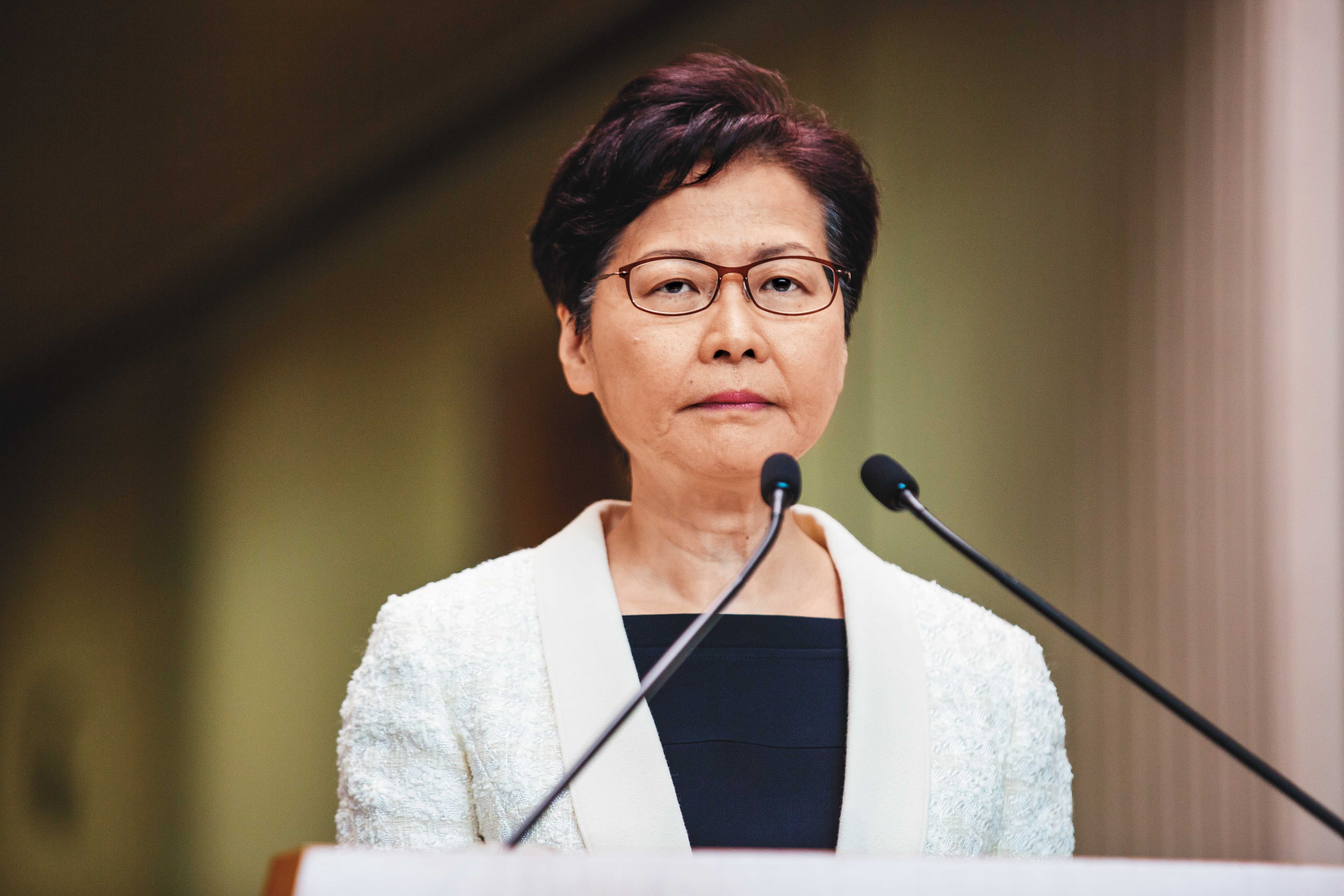 疫情謠言四起,肇因於去年的「反送中」抗爭,讓部分香港民眾對香港特首林鄭月娥(圖)喪失信任。