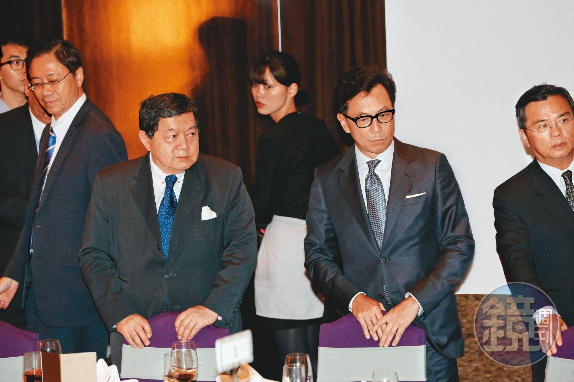 台灣大董事長蔡明忠在本次5G競標出價保守,反觀遠傳董事長徐旭東一出手,就展現非拿不可的氣勢。