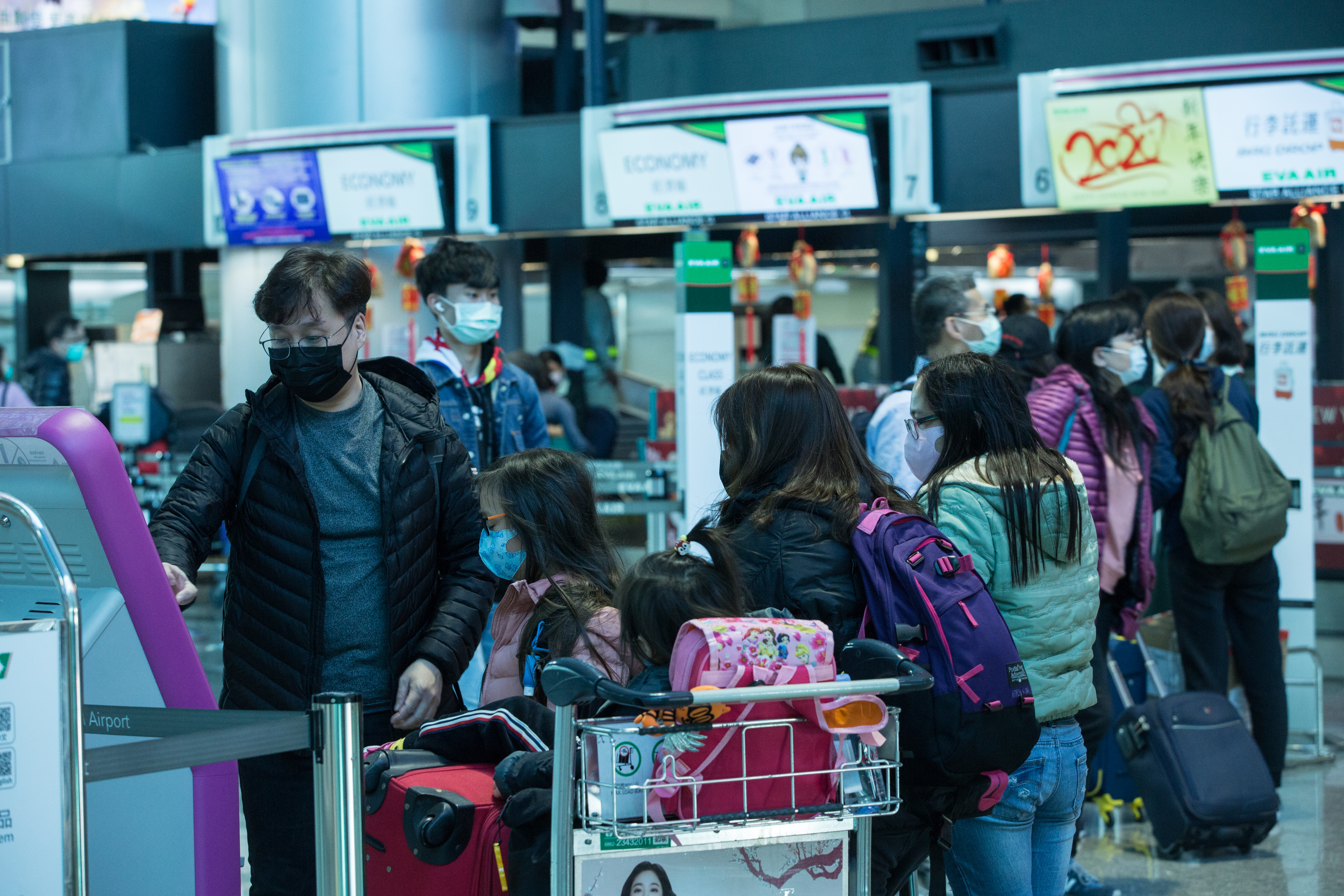 有台商寫信給政府，希望台灣將防疫層級拉高，建議「暫時關閉國門」，以保護在台灣的家人。（示意圖，圖為桃園機場）