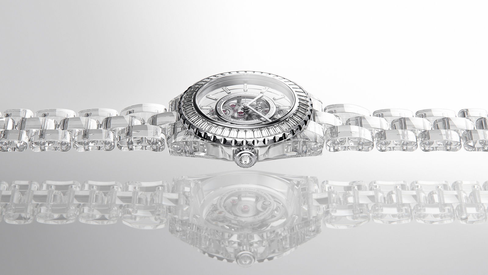 【錶壇焦點】你沒想過的J12！CHANEL J12 X-Ray藍寶石水晶鍊帶的現身