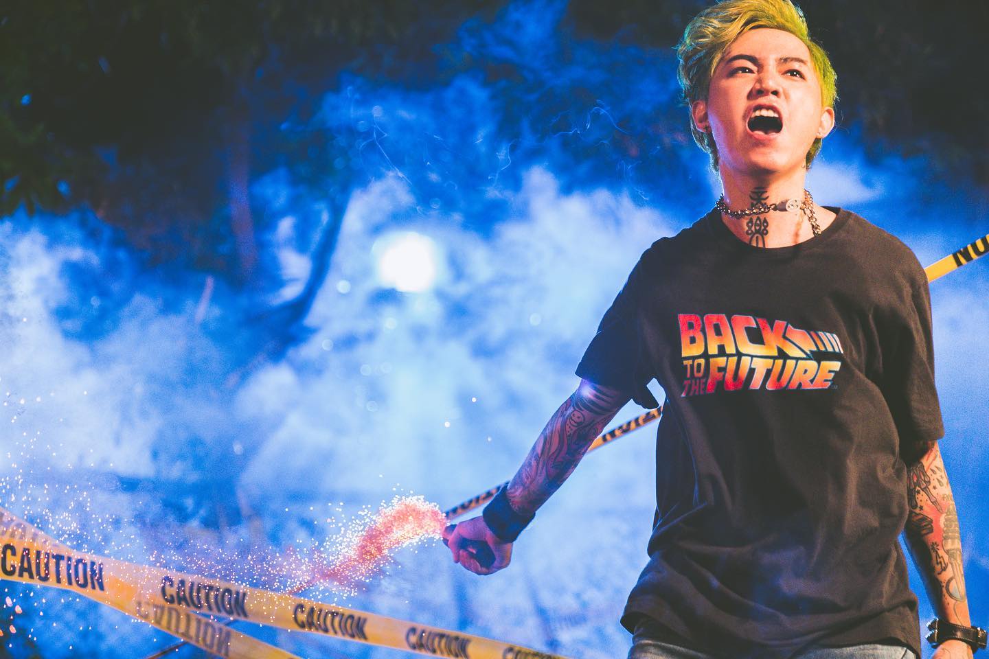 謝和弦日前IG上傳「大麻可殺死武漢肺炎病毒」訊息，遭刑事局、調查局約談。（翻攝自謝和弦臉書）