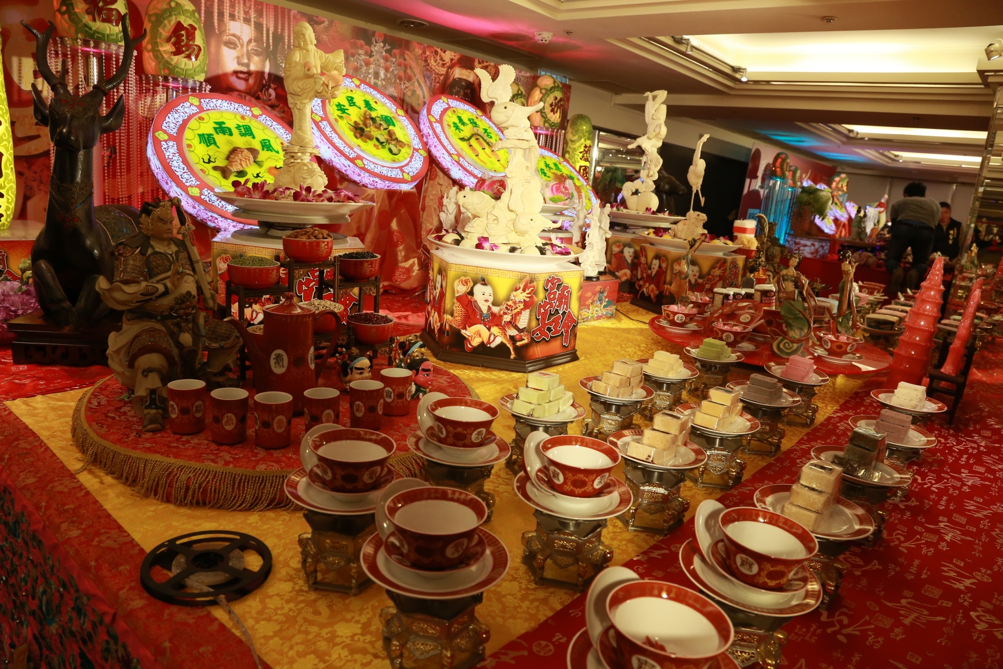 記者會現場展示「宴王」，是傳統祭拜神明的儀式，以感謝神明，並祈求賜福驅瘟。（寰宇媽祖文化國際交流協會提供）