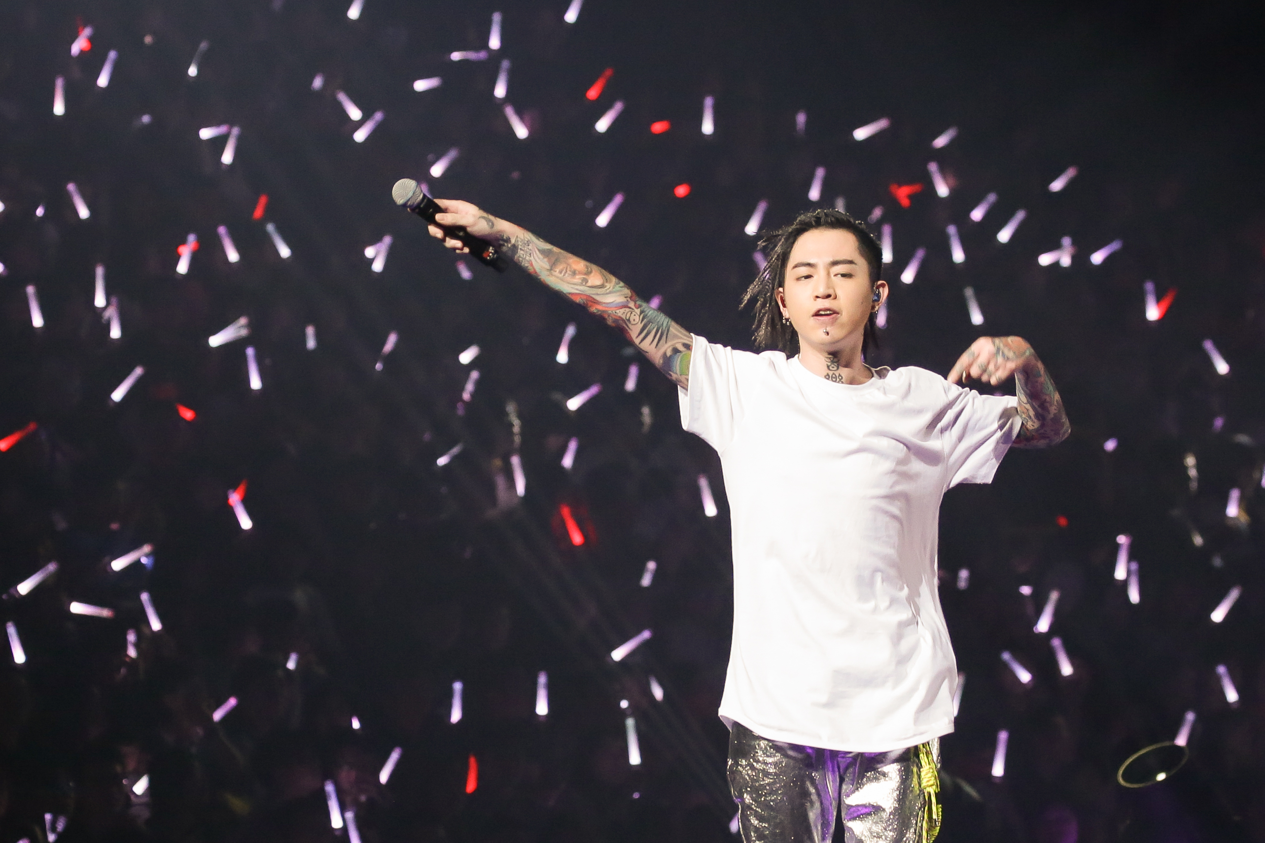 藝人謝和弦在個人IG散布不實防疫資訊，遭刑事局法辦。圖為本刊資料照。