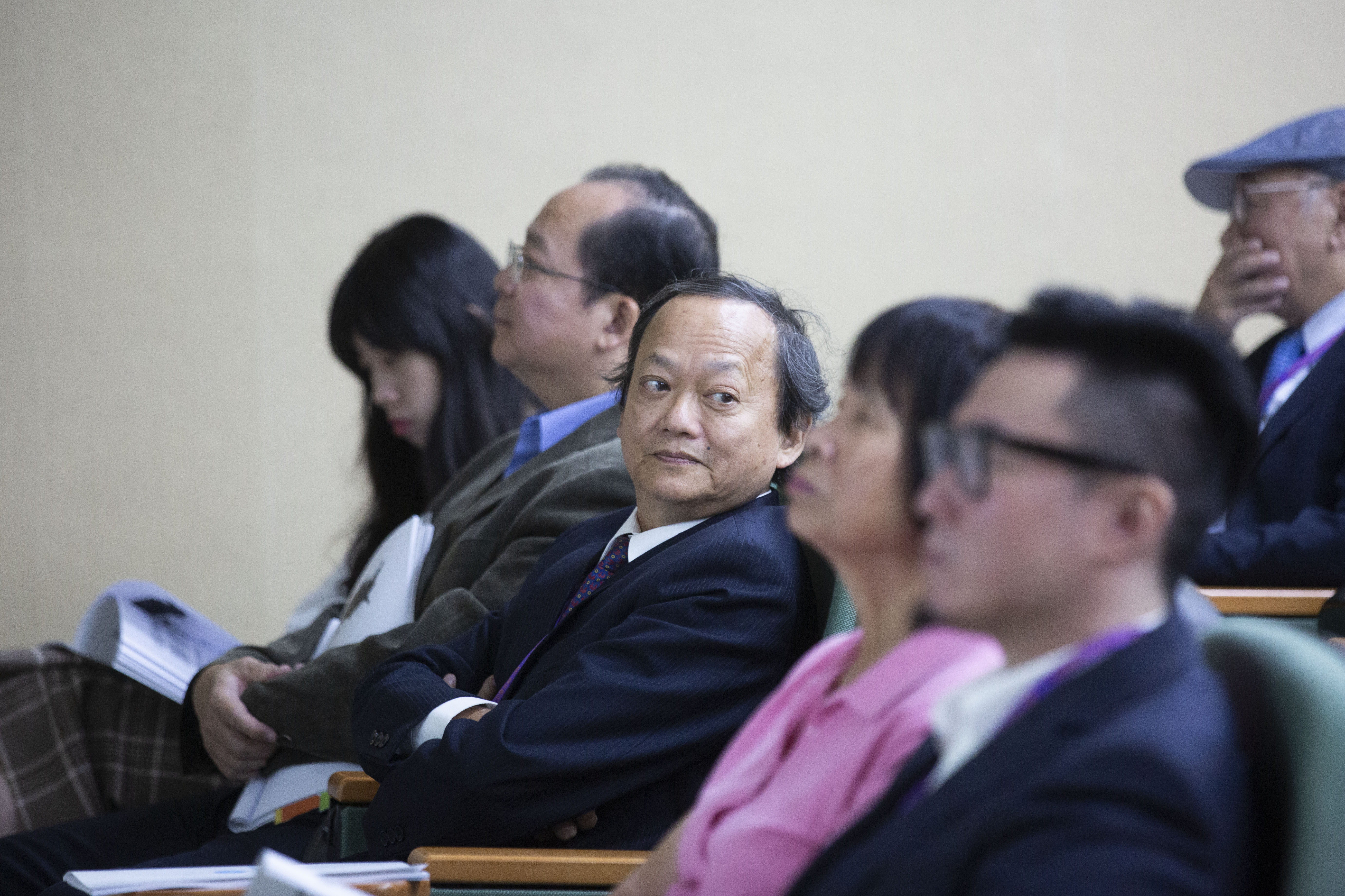 外界傳言若一級開設將由蘇貞昌主持，葉金川（中）則表態「我寧可選擇陳時中」，更強調陣前換將是大忌。（本刊資料照）