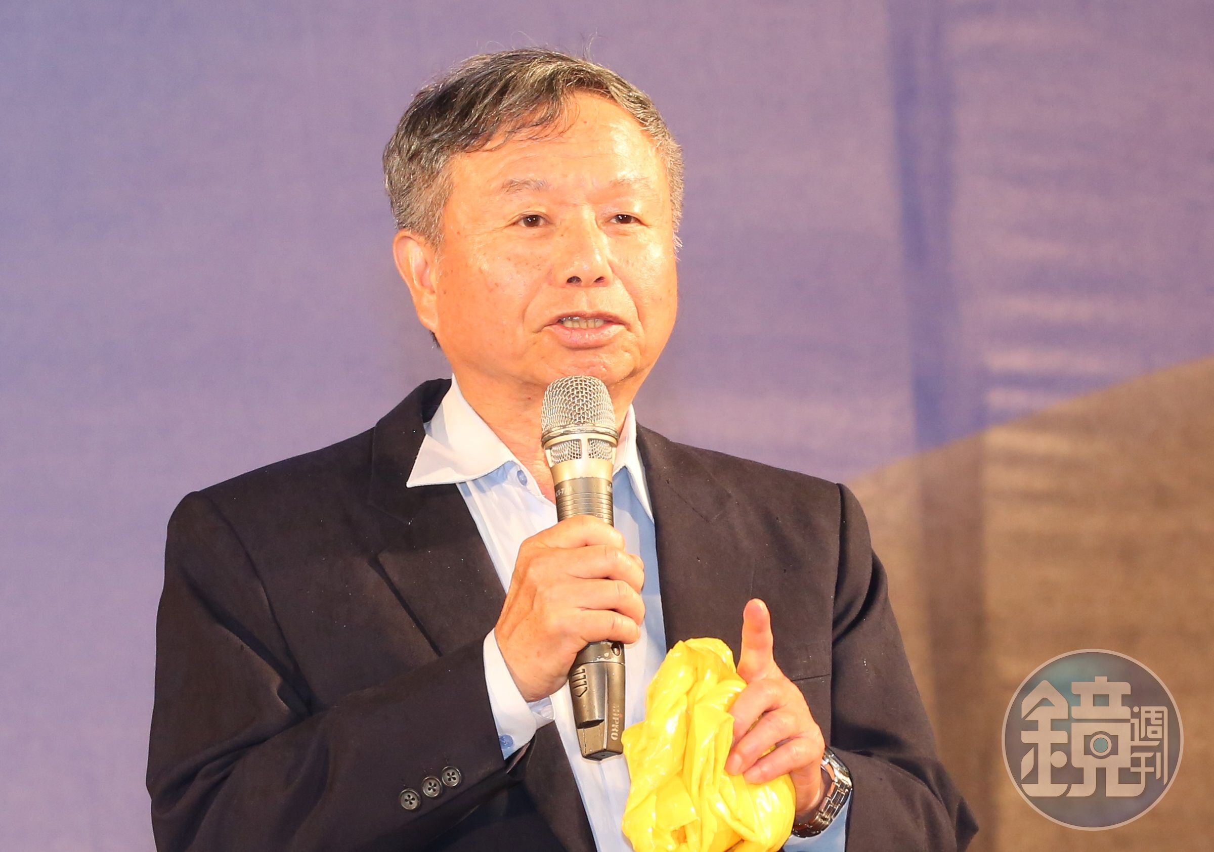前衛生署長楊志良接受廣播節目專訪談武漢肺炎。（本刊資料照）
