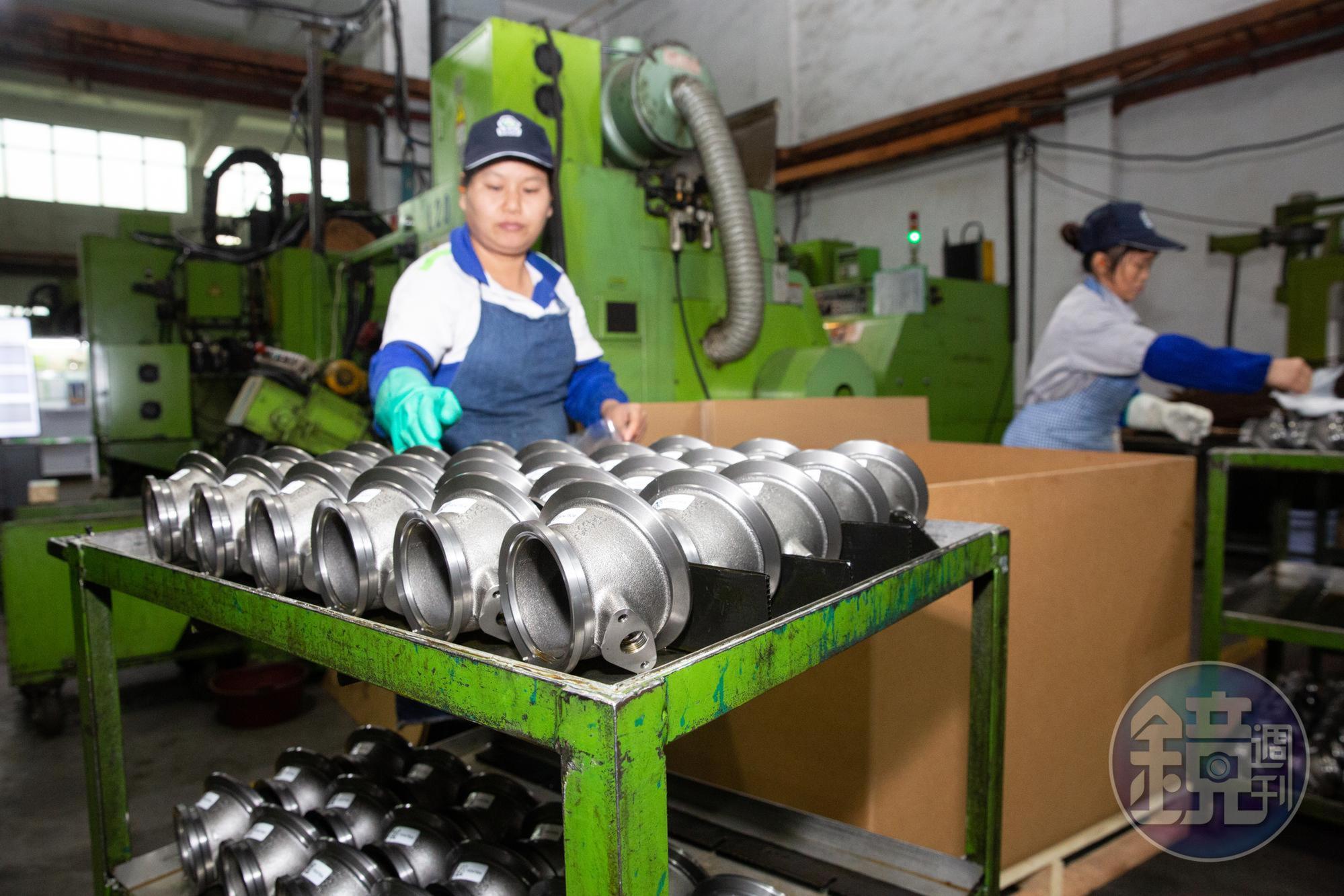 光隆精密年產6百多件產品，以少量多樣的高度客製化，和全球大廠緊密合作。