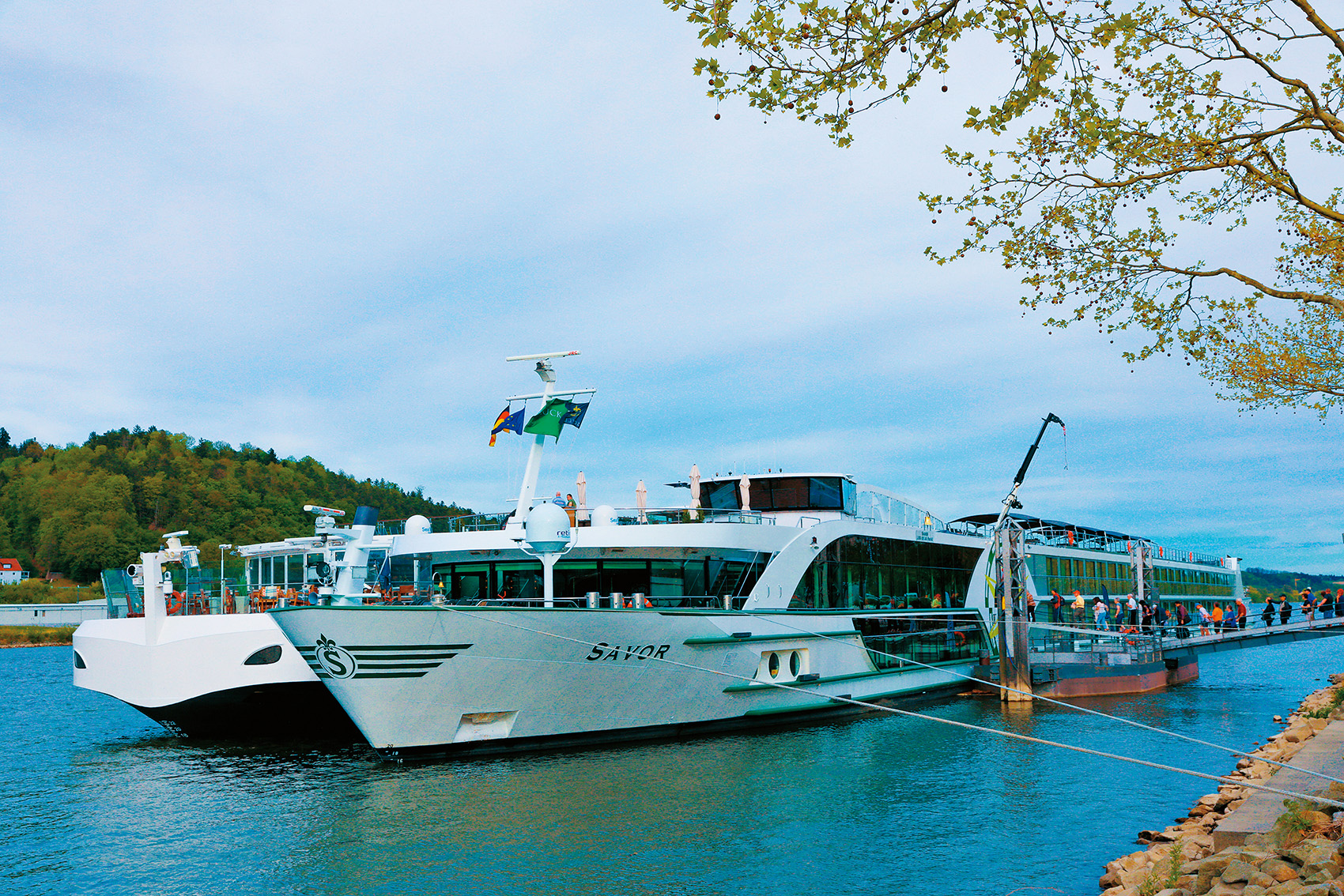 河輪因為噸位小，乘客人數少，因此登船流程快速，幾分鐘就能直奔客房。