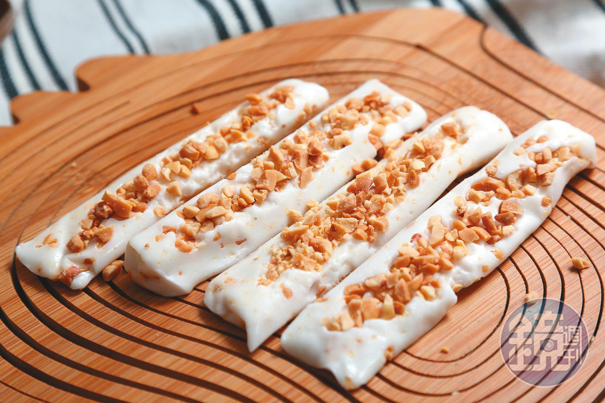 麥芽花生捲以白麥芽糖裹上炒過的花生顆粒，香氣足，也很有口感。（50元／5條）