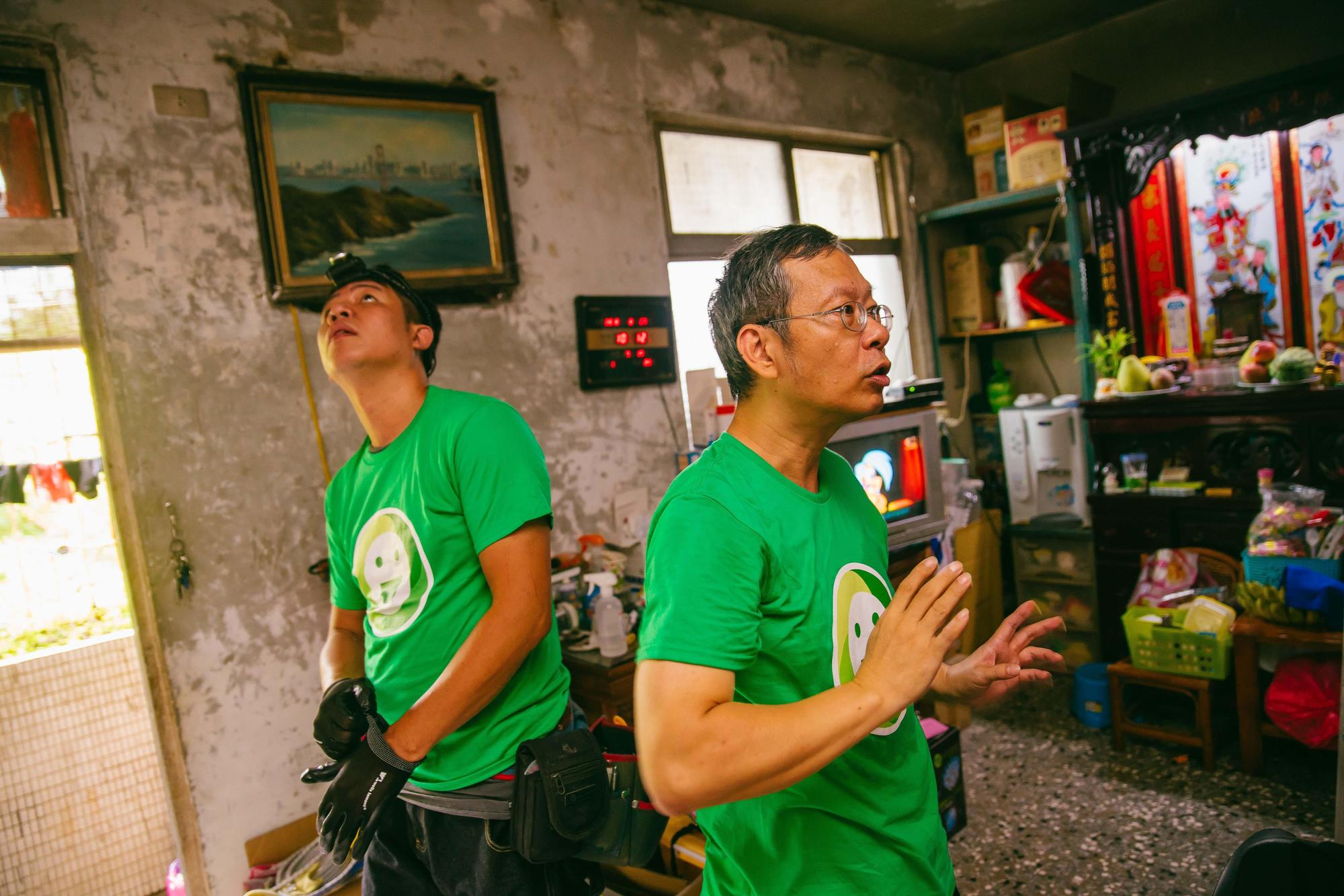 DOMI將服務延伸至社會上的黑暗角落,同時加強節電觀念的培養。
