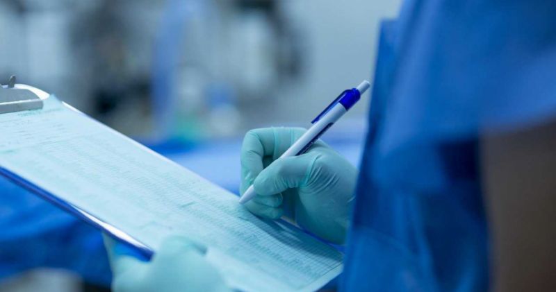 研究團隊解剖武漢肺炎遺體，發現病毒不止損害到肺部。示意圖。（翻攝自Pixabay）