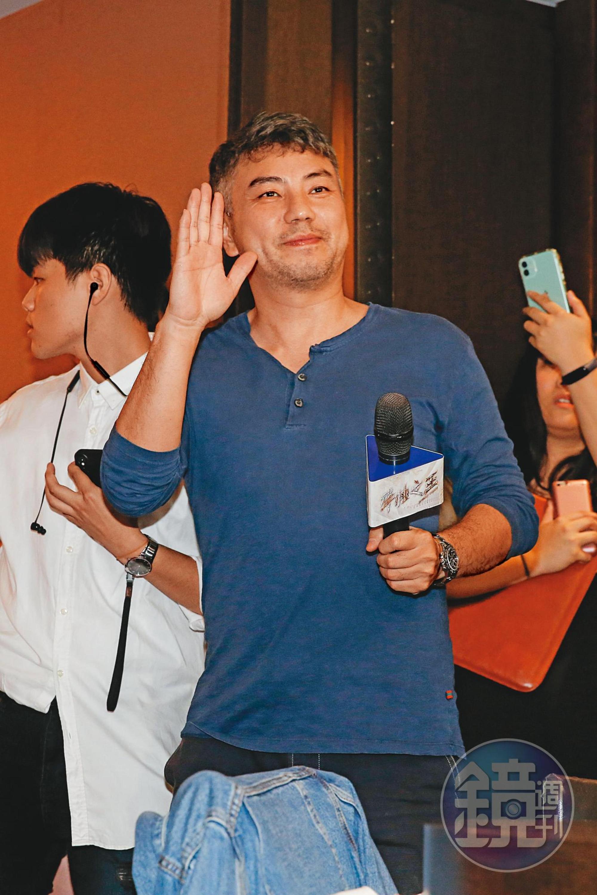 張小燕原本有望年初和製作人詹仁雄合作復出主持,豈料又遇到疫情,據悉新節目要延宕到暑假後才有可能進行。