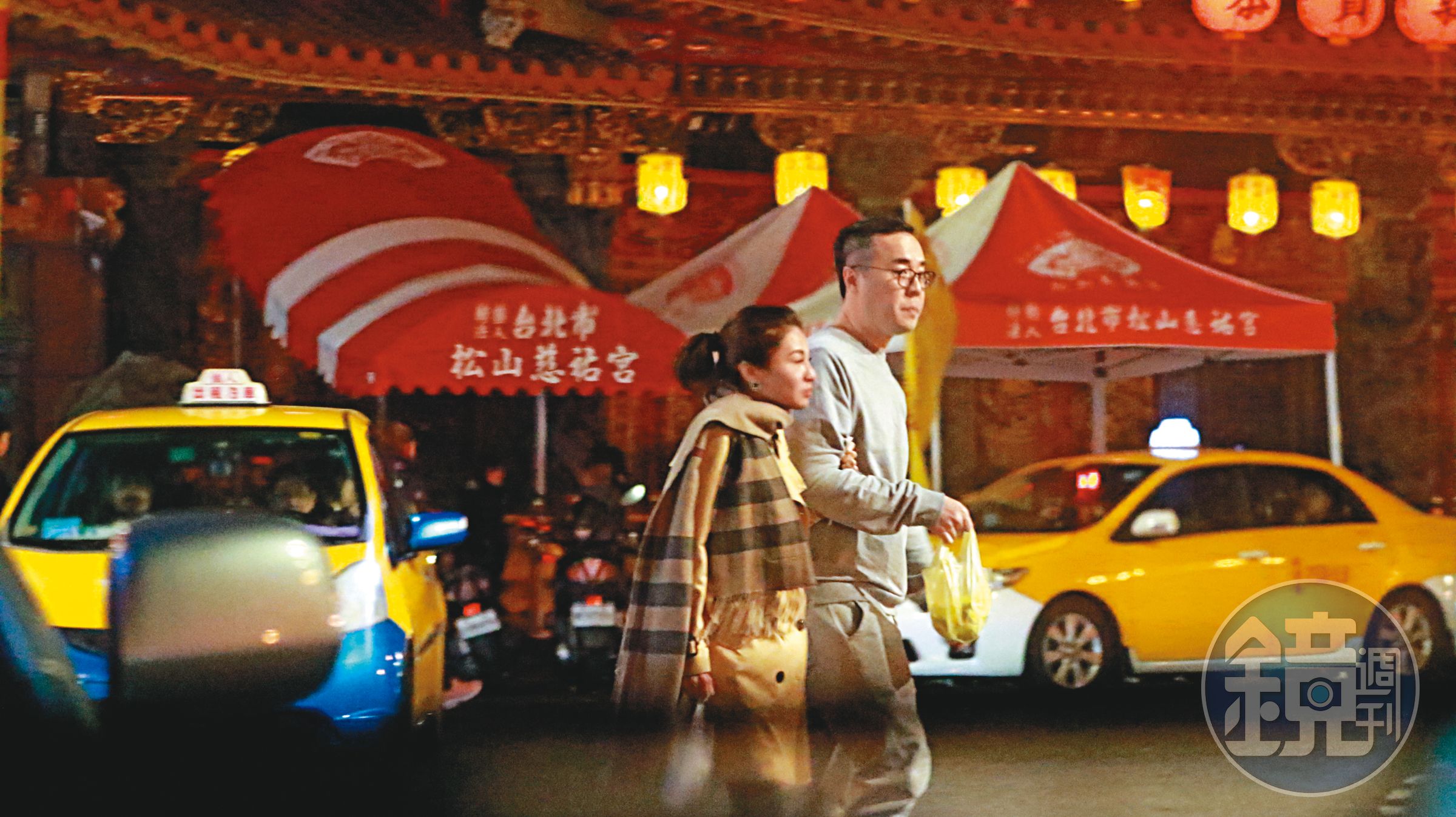 今年1月17日，已經離婚的趙元同（右），更頻繁地和女友林以婕（左）出雙入對。