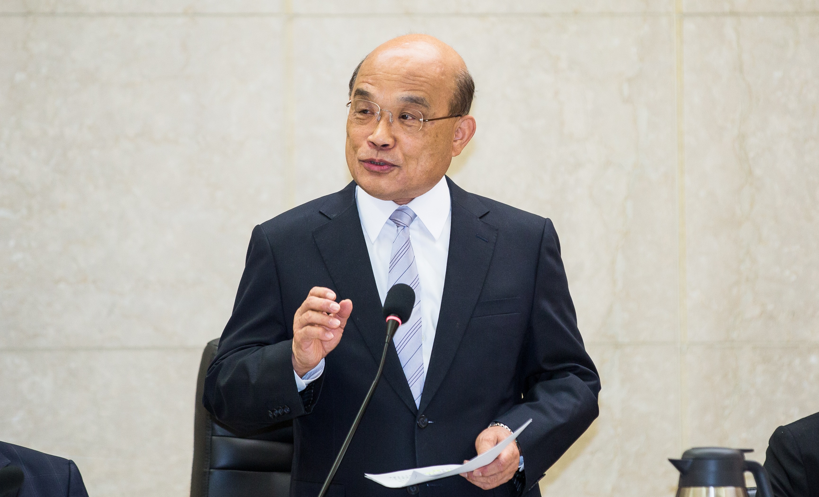 蘇貞昌感謝優秀同仁發揮創意，對於政府要讓民眾知道的訊息，透過有趣畫面、圖卡，讓民眾快速了解政策。（本刊資料照）