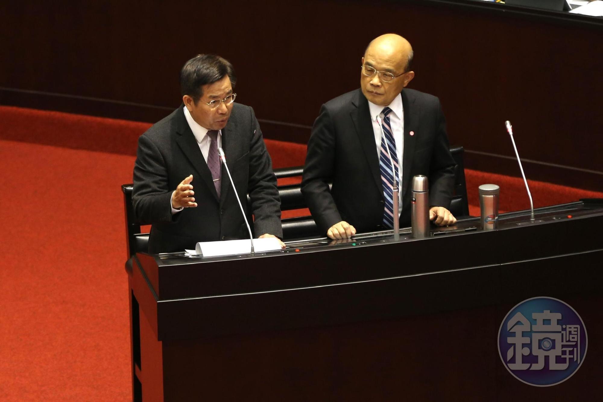 行政院長蘇貞昌（右）、教育部長潘文忠（左）備詢。
