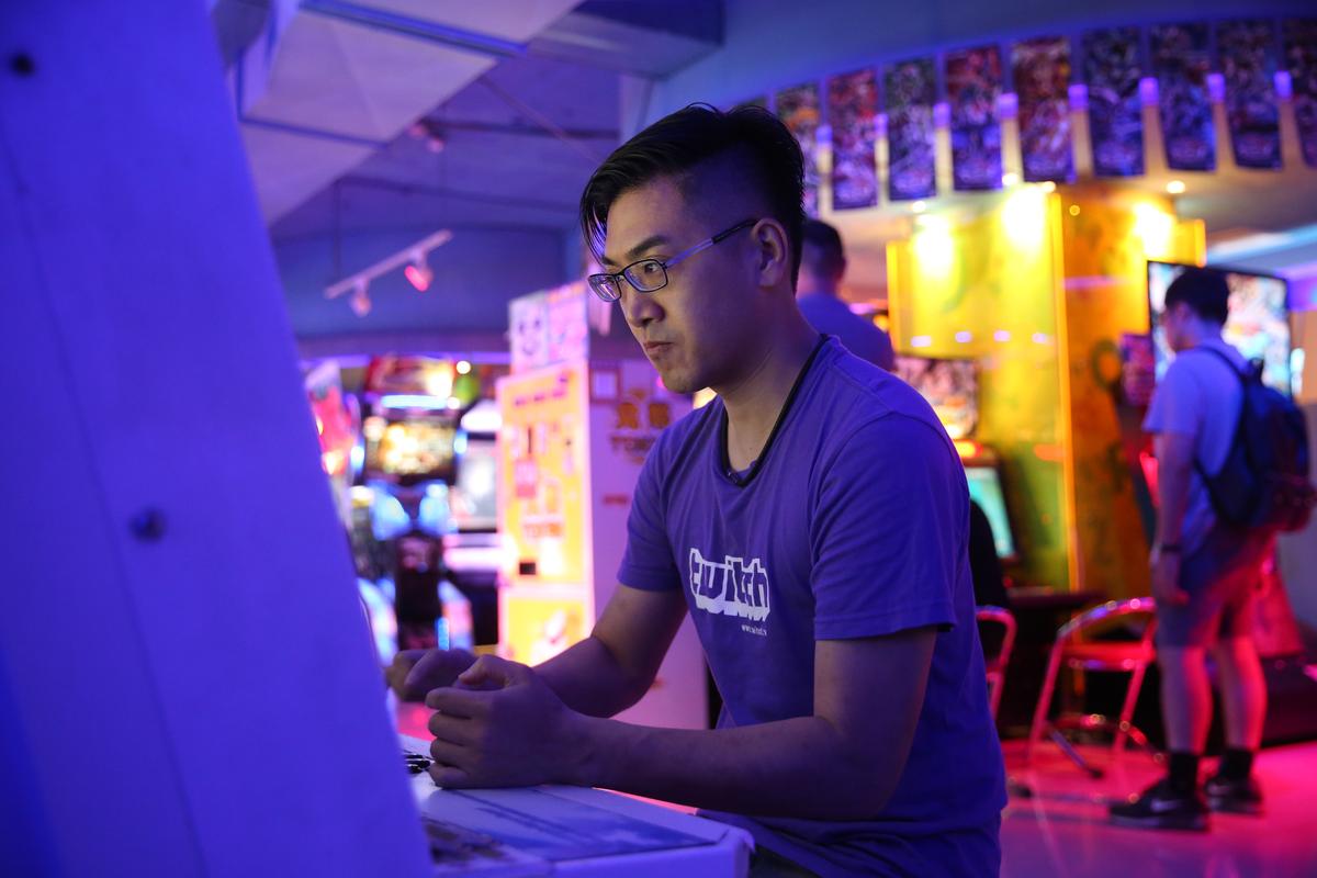 「Cygames Beast」戰隊宣布解散，小向也發表最新聲明，表示會繼續在格鬥遊戲戰鬥到最後一刻。