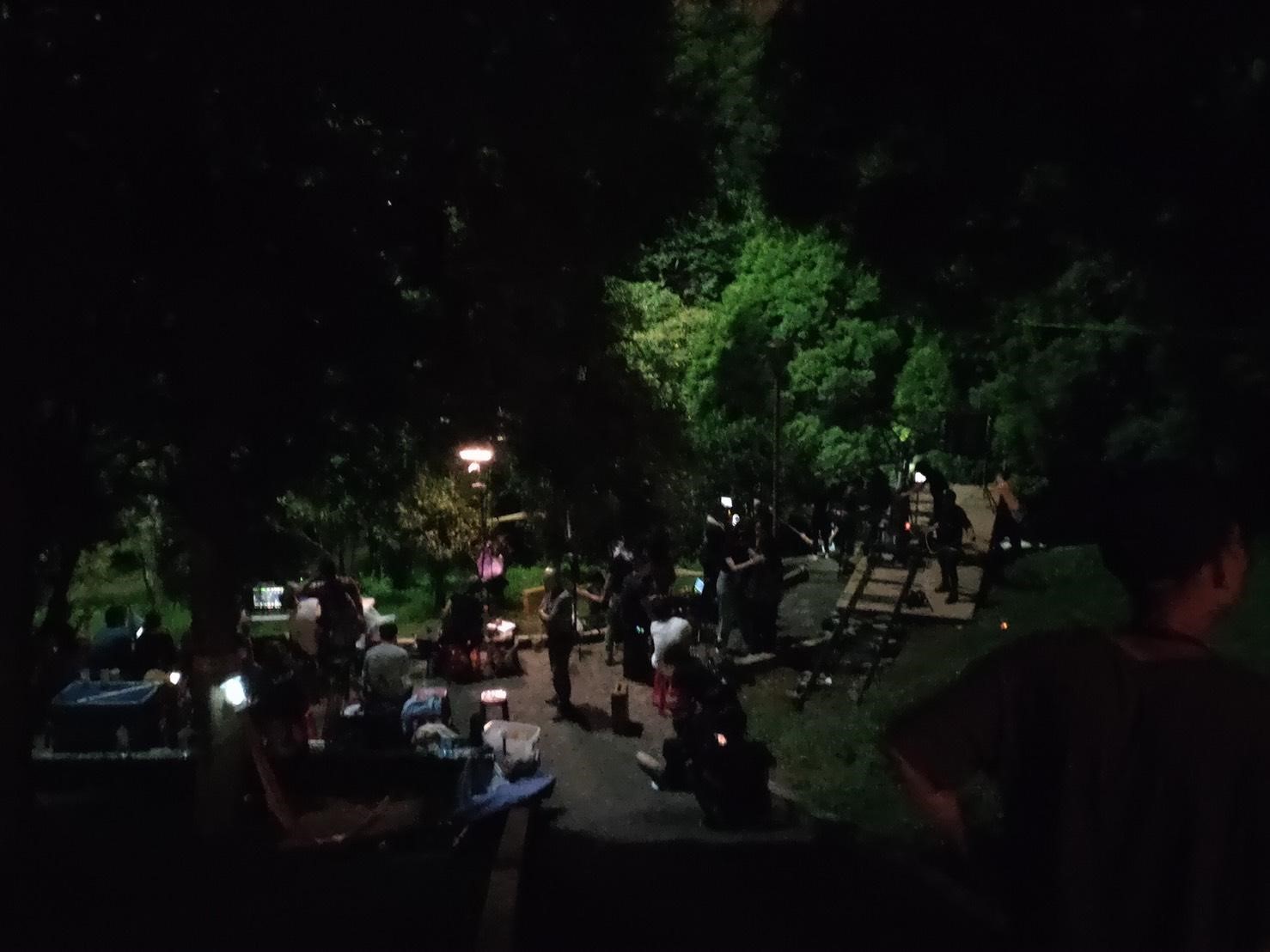 《女鬼橋》有許多恐怖的夜戲，但監製兼編劇郝柏翔覺得在現場不會怕，反而寫劇本時常覺得恐怖。（張耿銘提供）