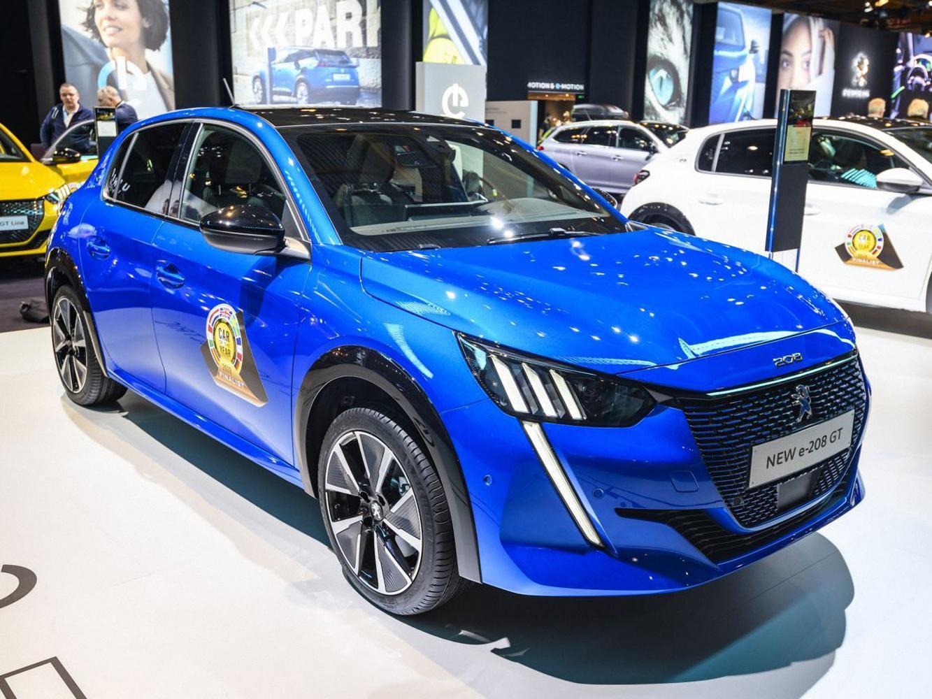 雖然PEUGEOT 208並非「只有」純電車款，但擺在頒獎上的卻是純電款式e-208 GT。