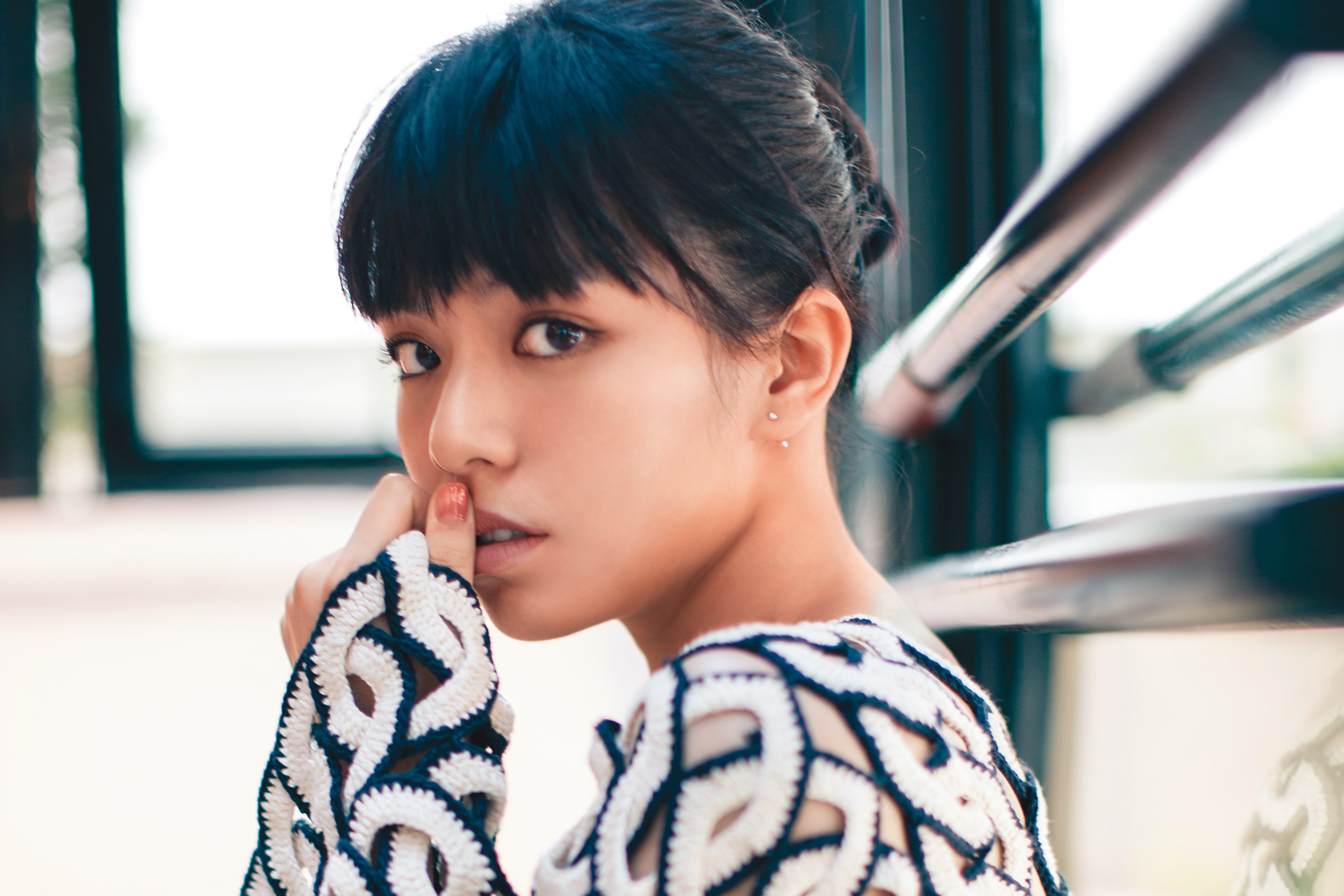 宋芸樺雖然說自己在戀愛中是強勢大女人，希望凡事都在掌握之中，但約會起來頗具校園小女生風格。