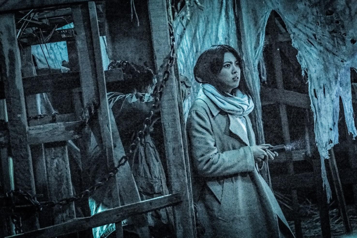 三吉彩花首度接演恐怖片，新作《犬鳴村》在日本吸金超過10億日圓。（車庫娛樂提供）