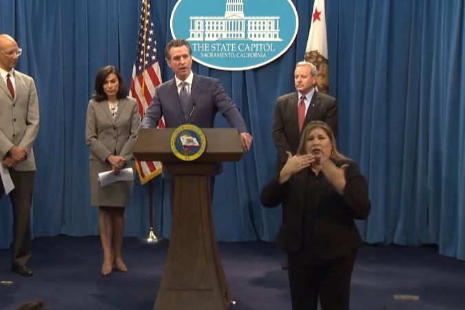 加州州長紐森 （Gavin Newsom） 宣布全加州進入緊急狀態。（翻攝Gavin Newsom Twitter）