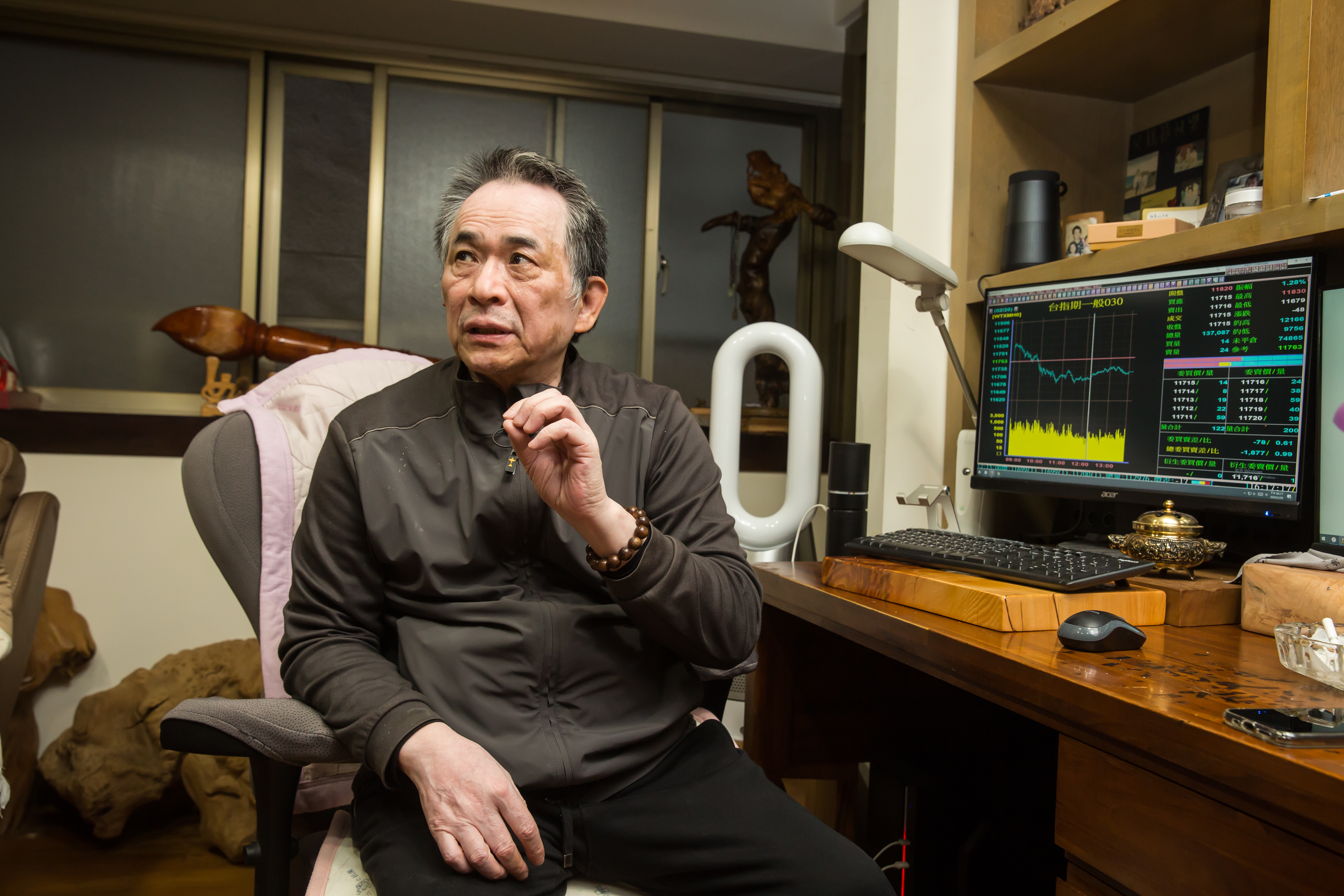 蕭明道將35年台股經驗，統整出一套進退有據的操作法則，大賺3億財富。