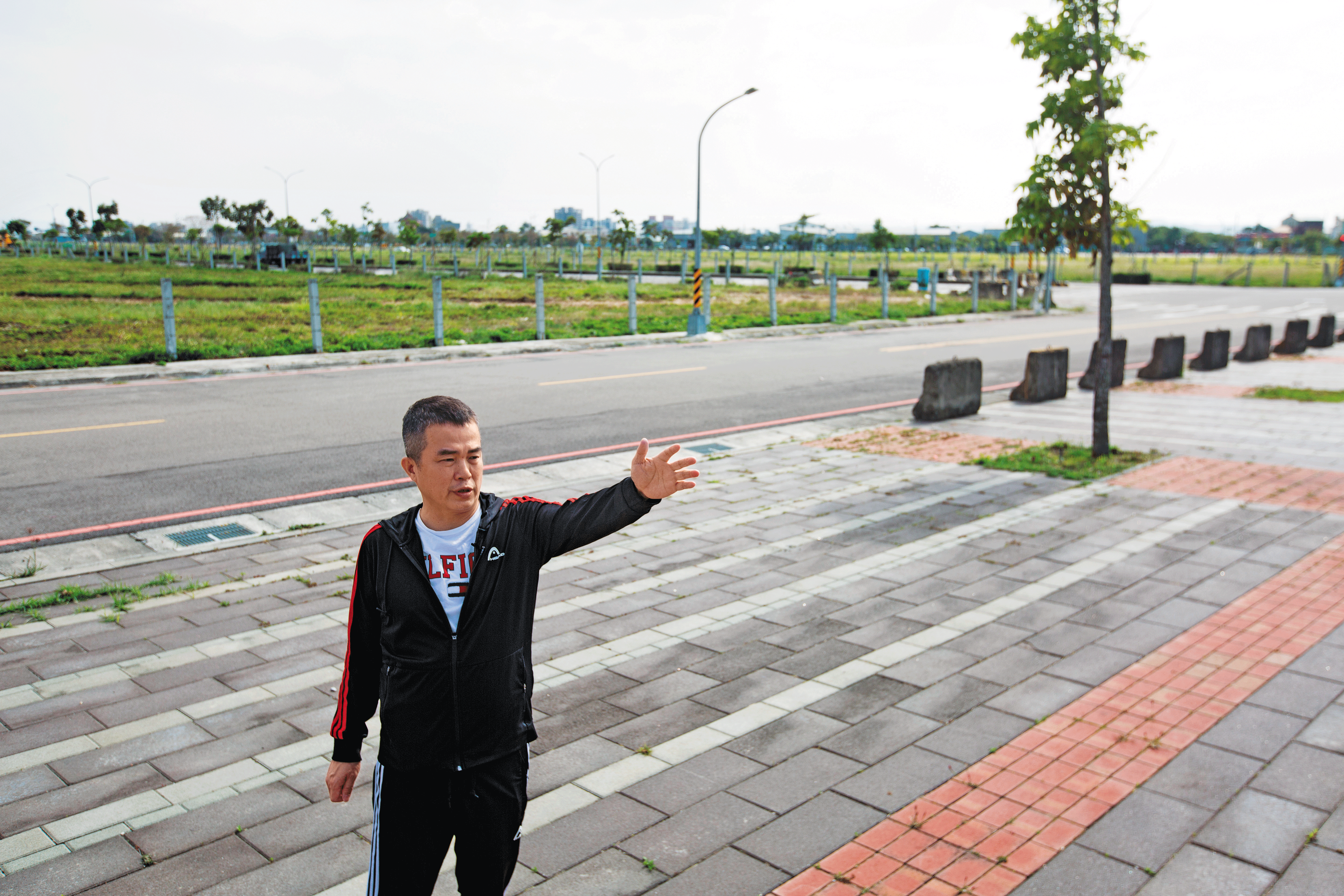 地主代表許國振呼籲市府盡快核發使用權狀，疾呼：「我們要回家！」