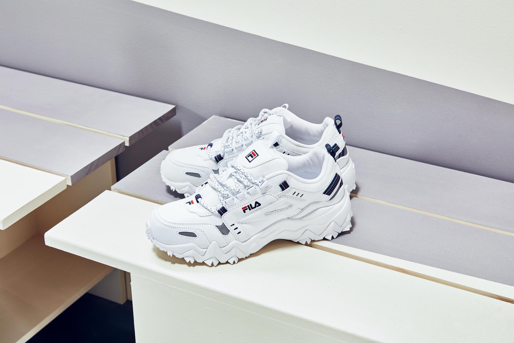 全白色OAKMONT TR老爹鞋。NT$2,480(FILA TAIWAN提供)