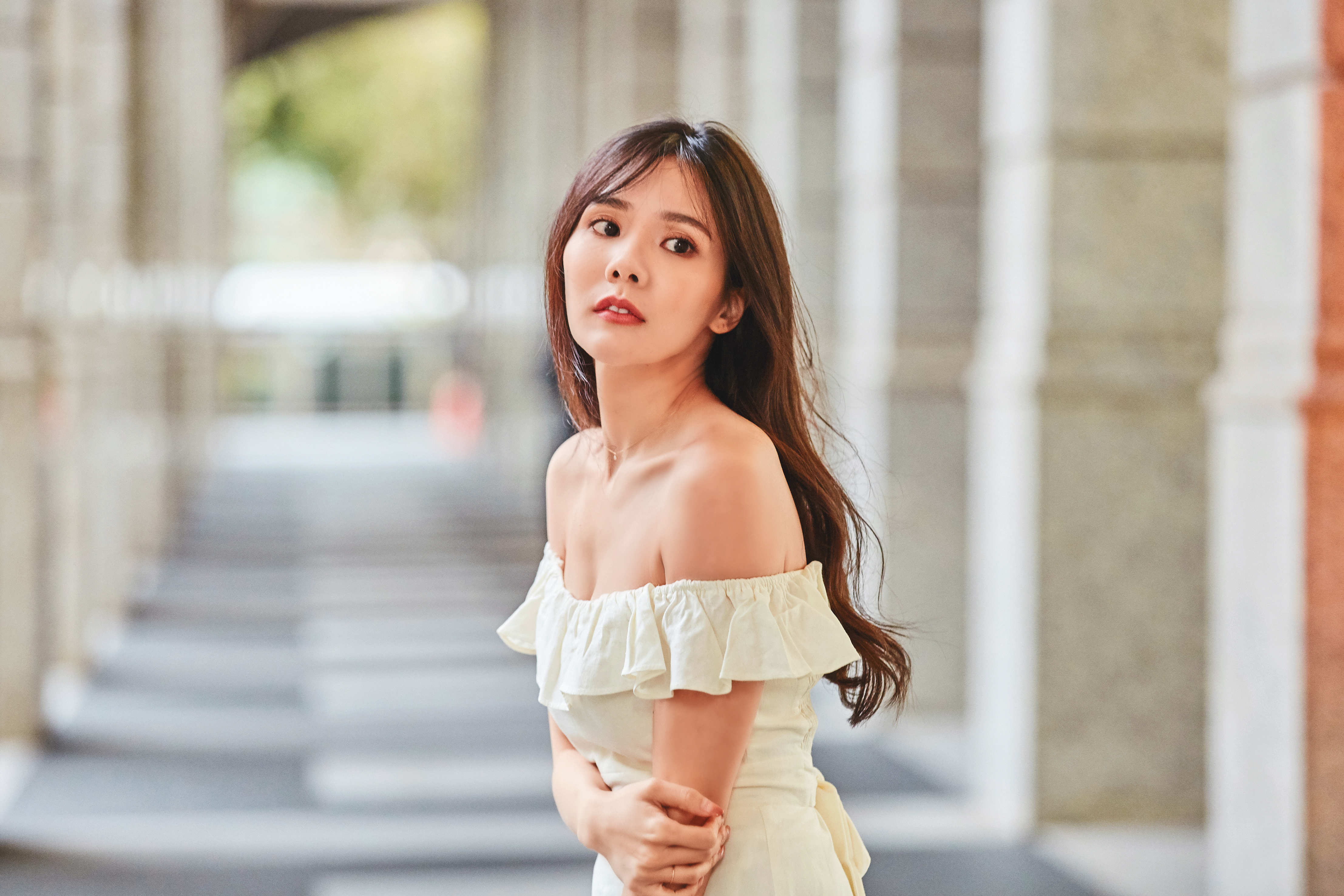 直播主安安曾經是幫歌手唱過demo,如今發行自己的單曲。