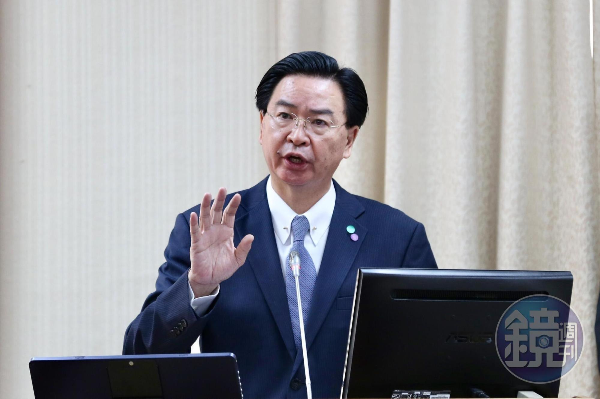外交部長吳釗燮今在國防外交委員會備詢。