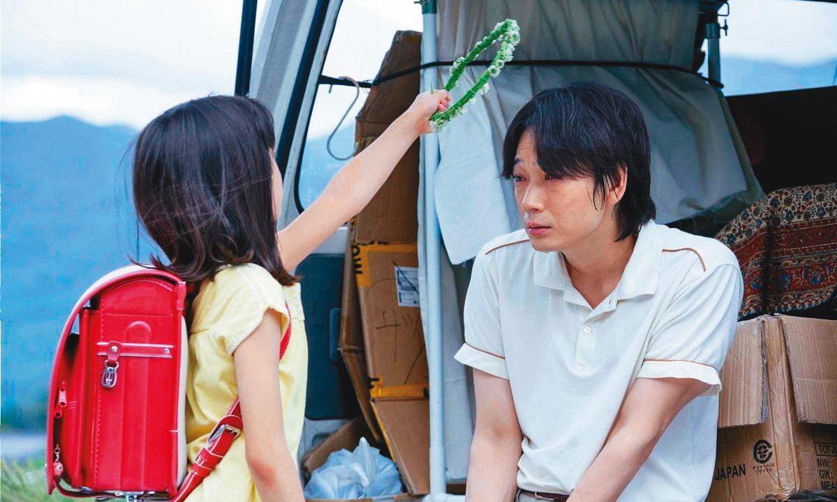 從女童失蹤案開始,道出小村莊居民多年來的彼此猜忌,揭開潛藏在平凡社會秩序底下的壓抑與冷暴力。(海樂提供)