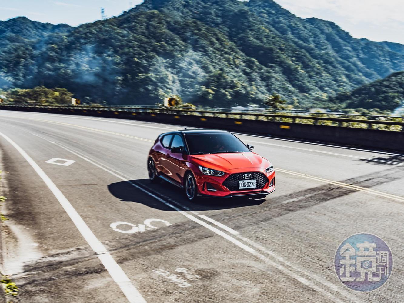 新款Veloster還多了一個隱藏版的「Over-boost超增壓模式」，可瞬間額外提供3.7%的扭力。